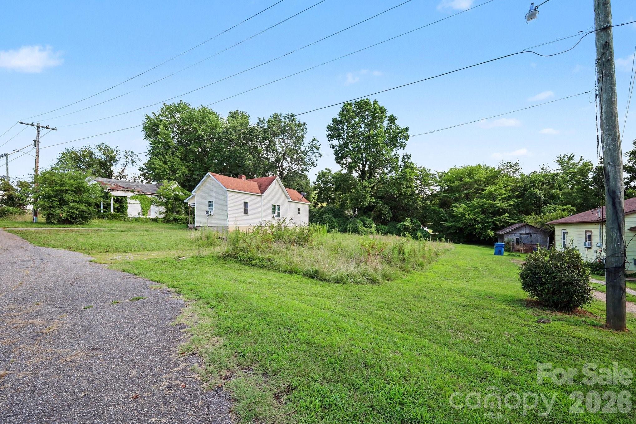 207 Mill Street Property Photo 9