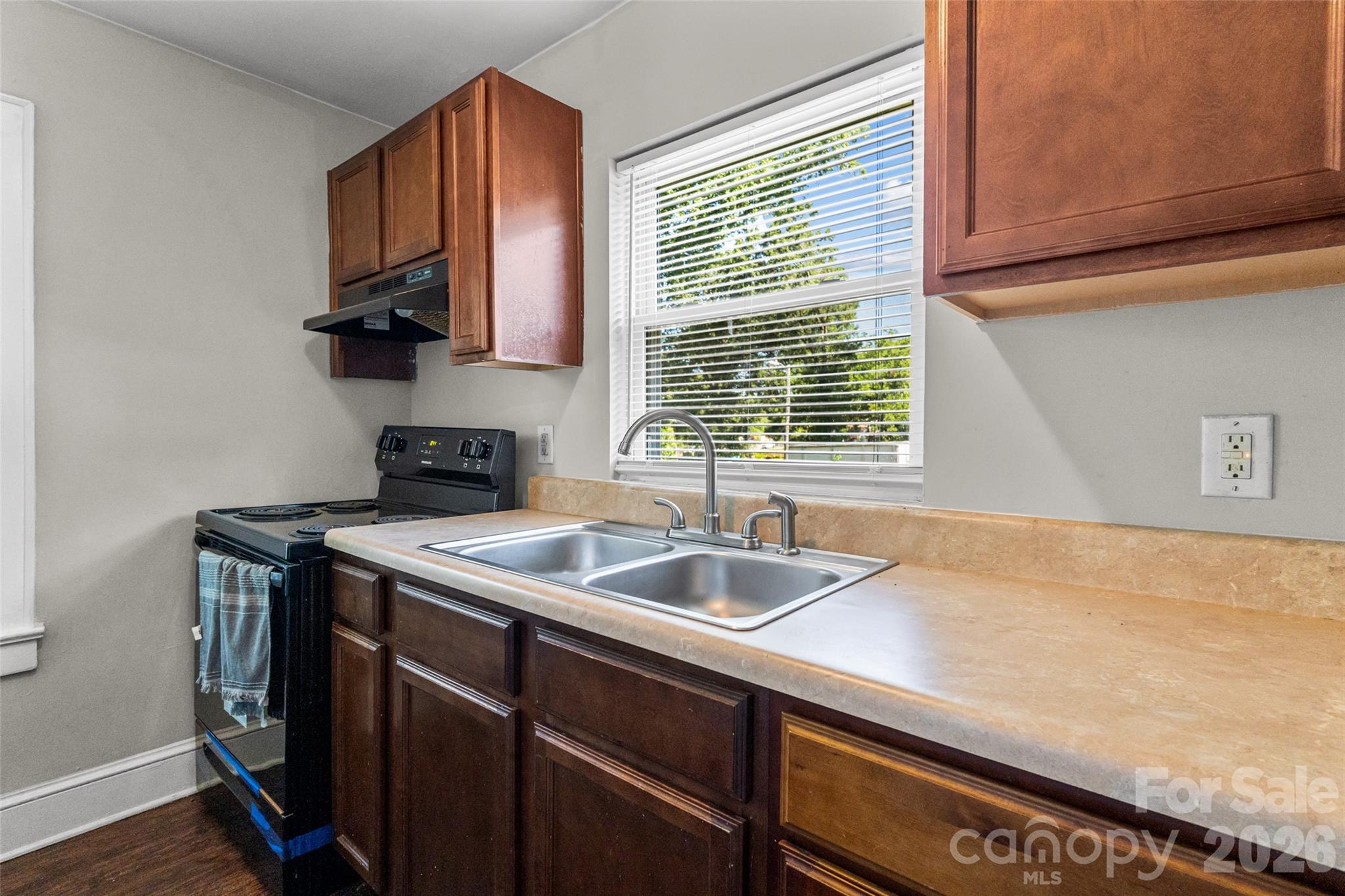 1821 Remount Road Property Photo 16