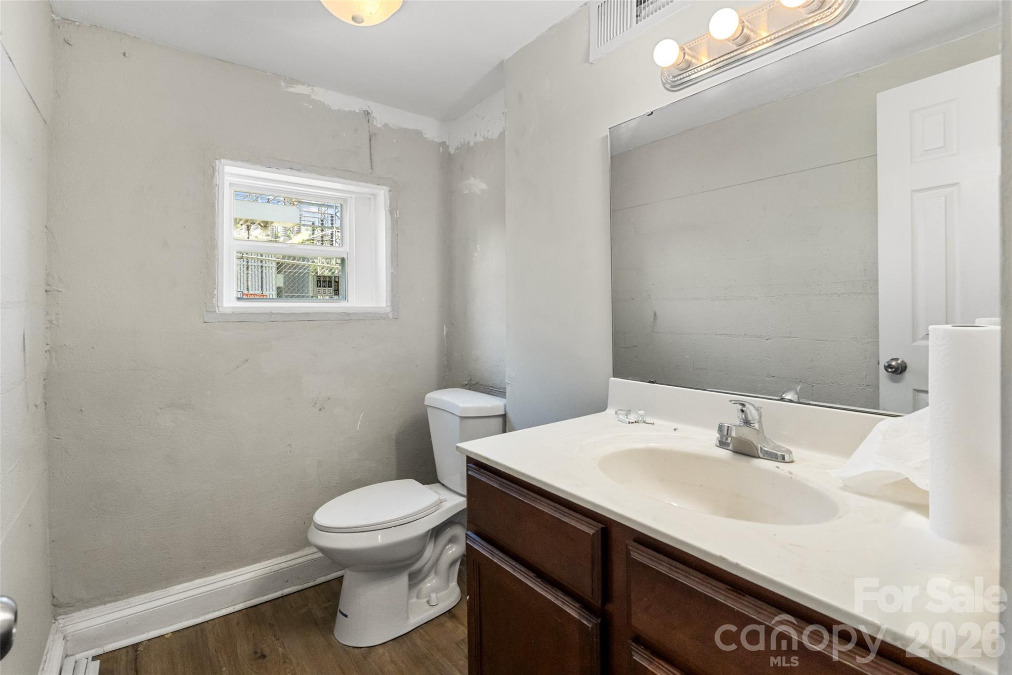 1821 Remount Road Property Photo 29