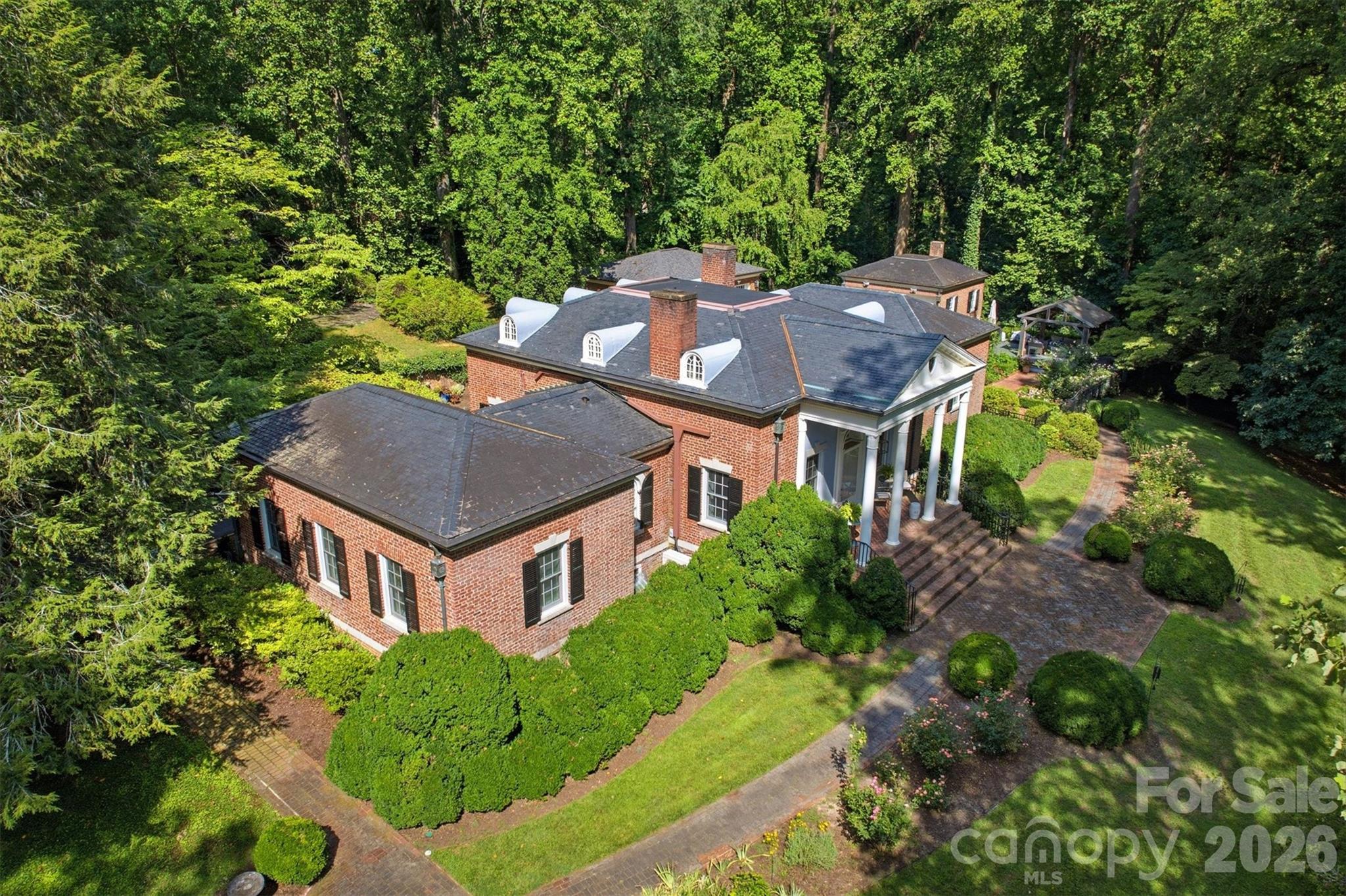 202 Woodside Place Property Photo 6
