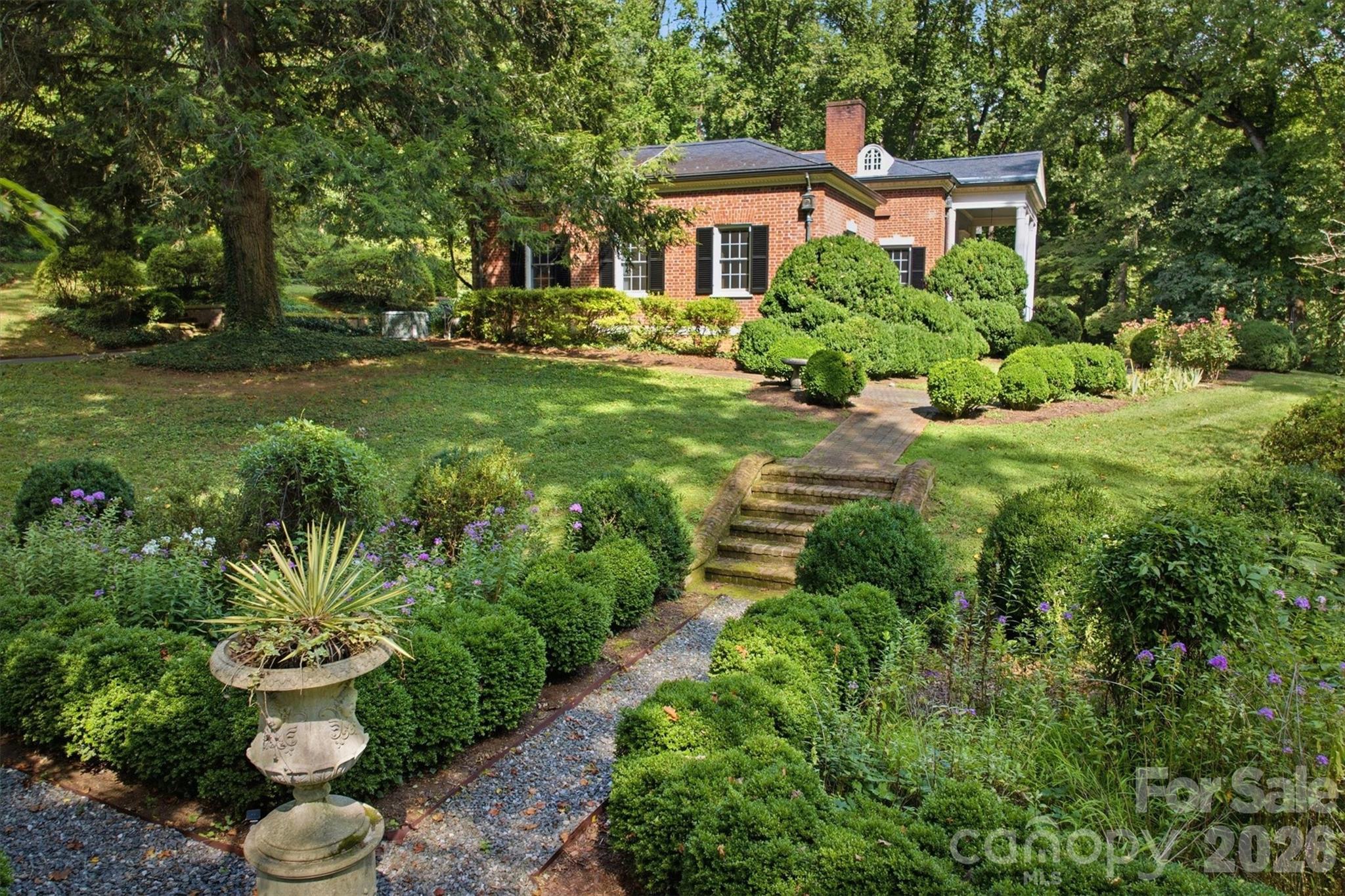 202 Woodside Place Property Photo 12