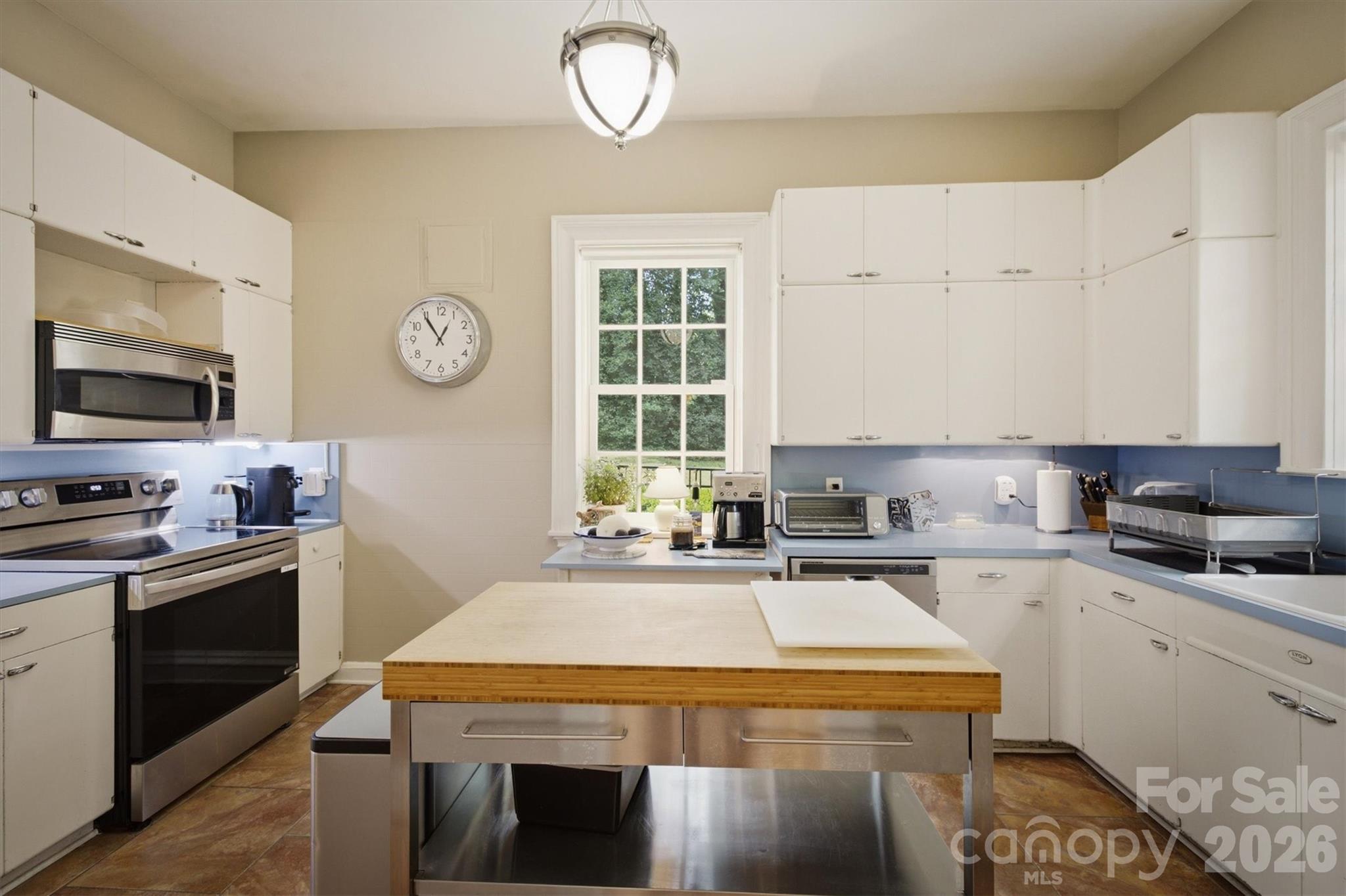 202 Woodside Place Property Photo 25