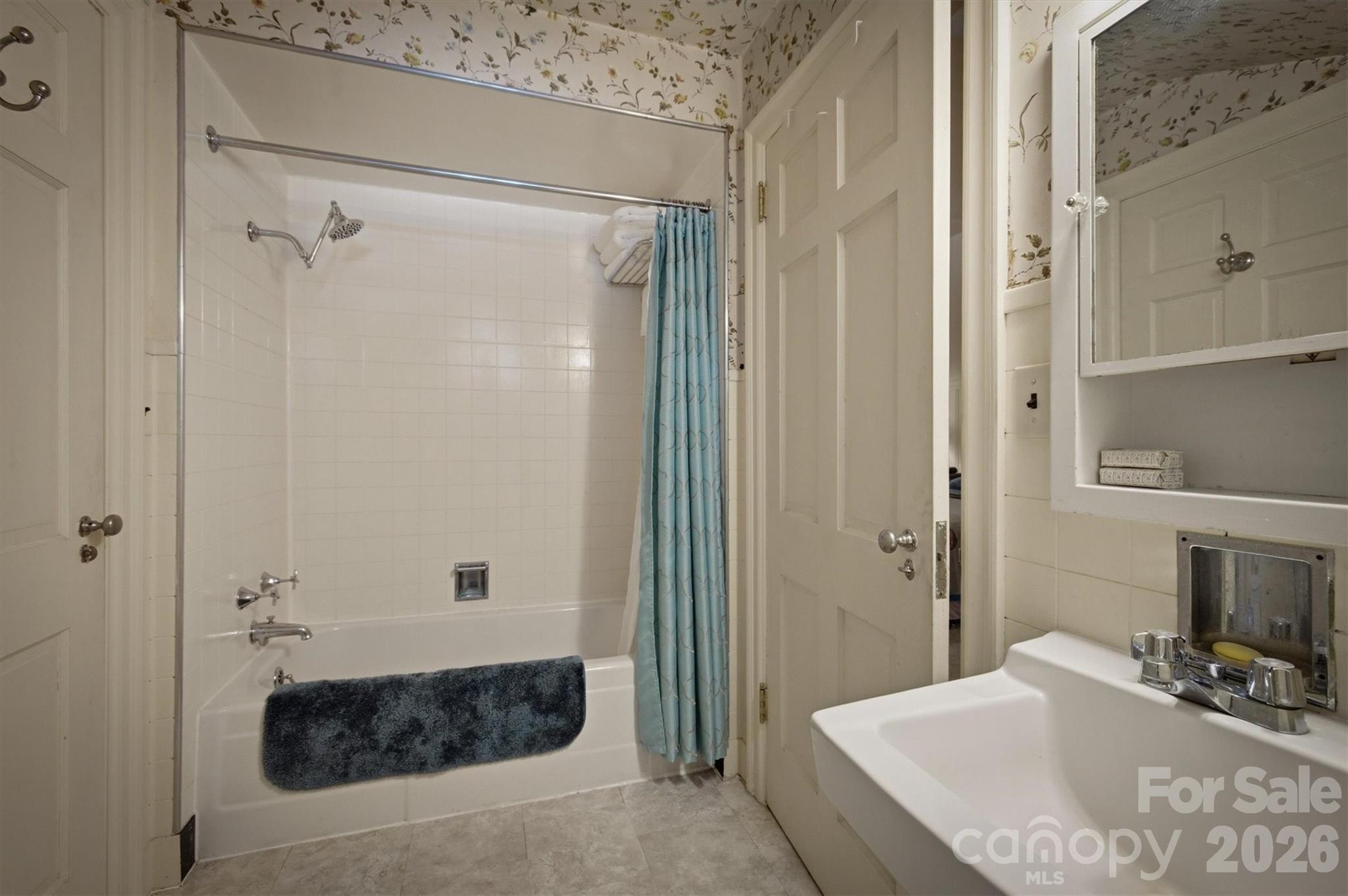 202 Woodside Place Property Photo 42