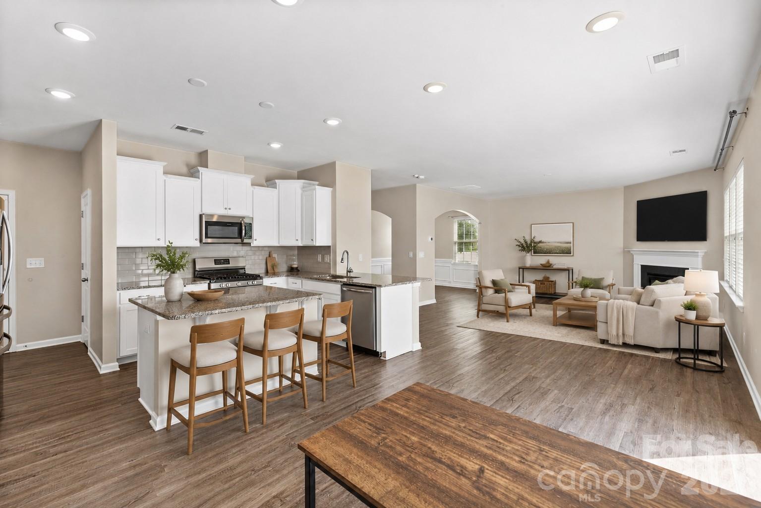 4205 Spadefoot Court Property Photo 6