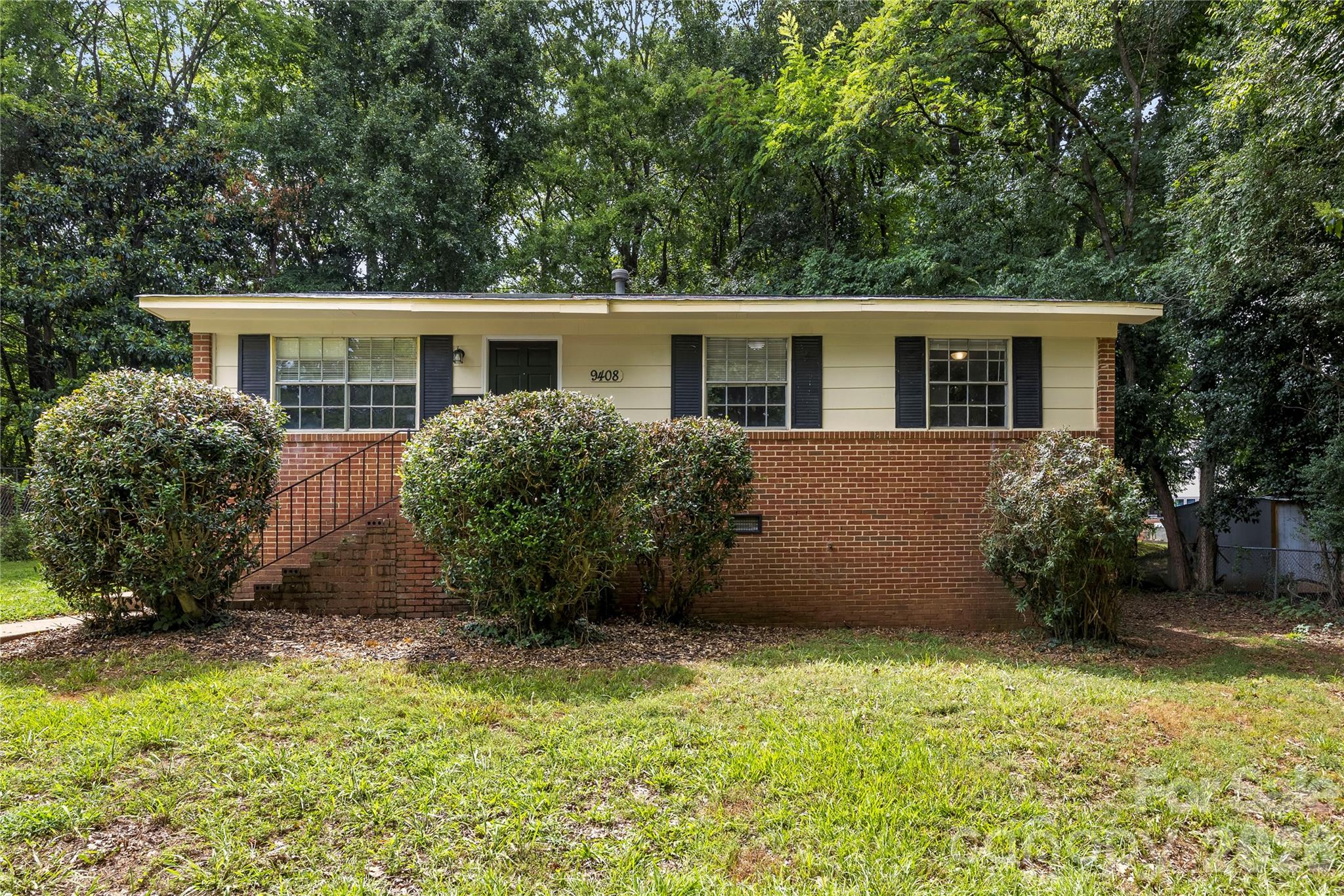 9408 Spruce Pine Place Property Photo 1