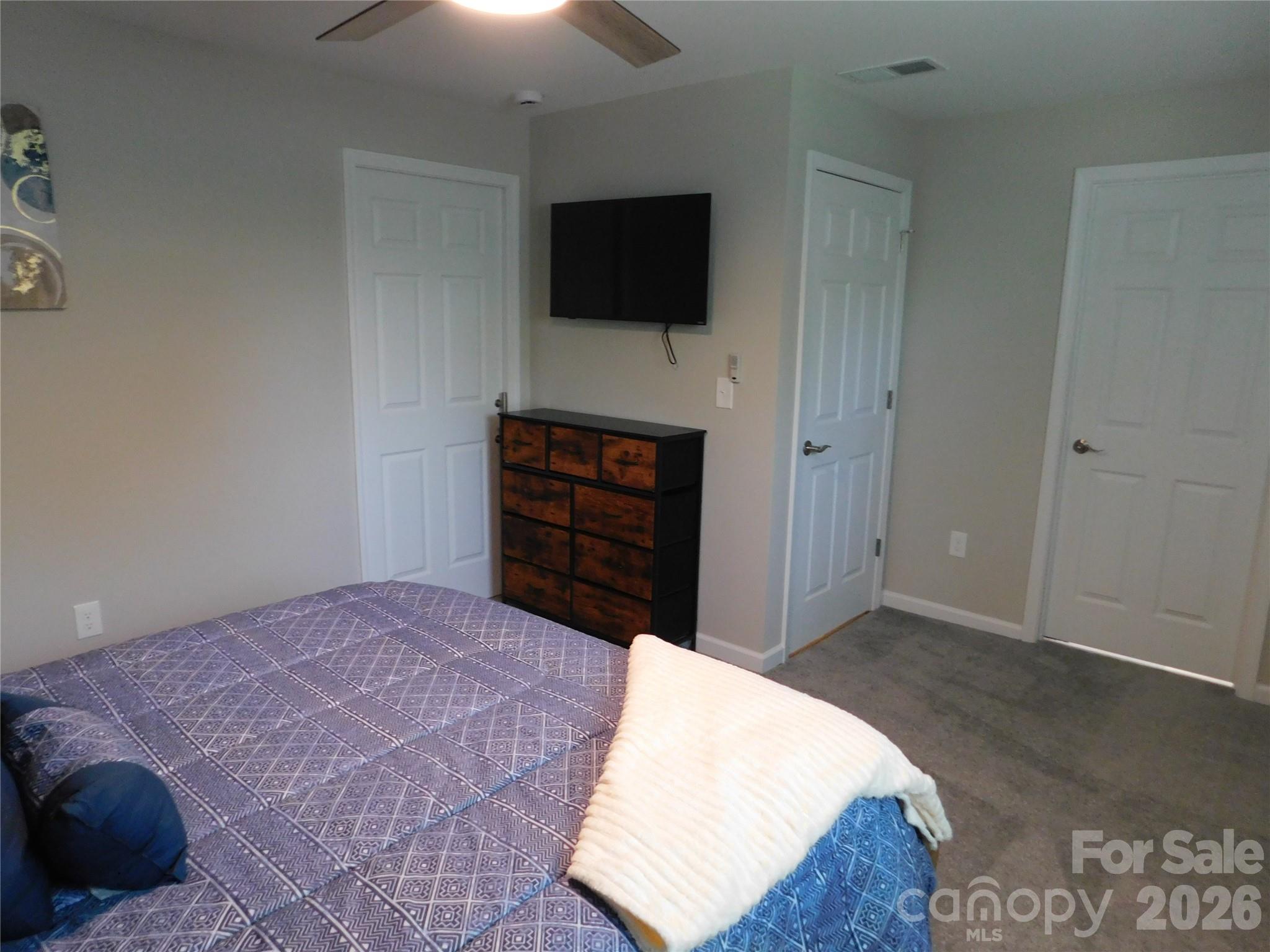 109 W Poplar Street Property Photo 16