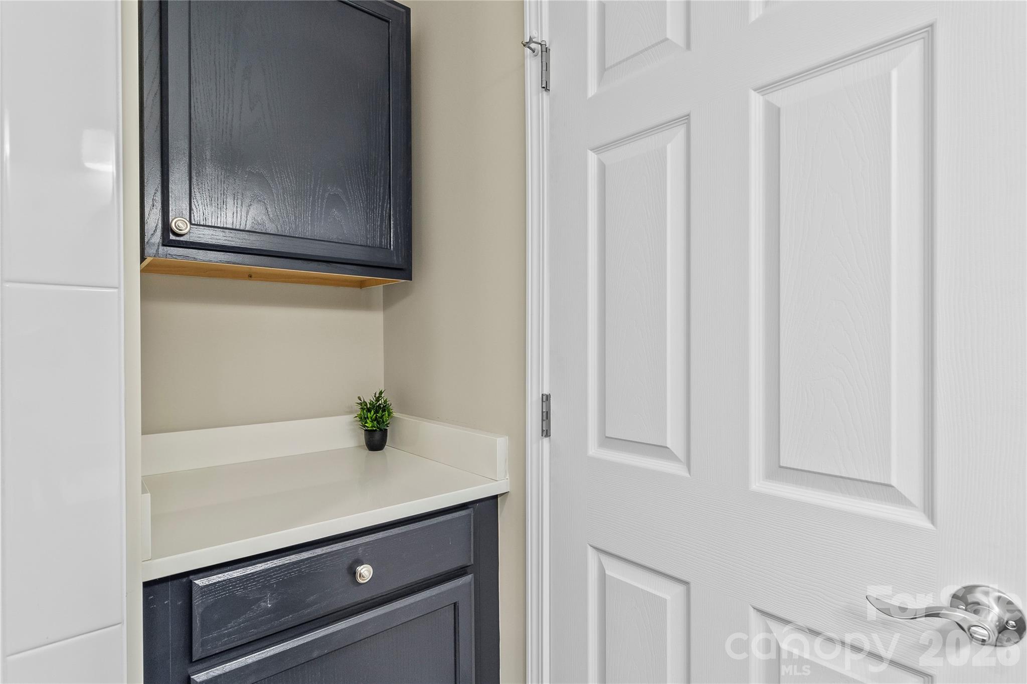 109 W Poplar Street Property Photo 18