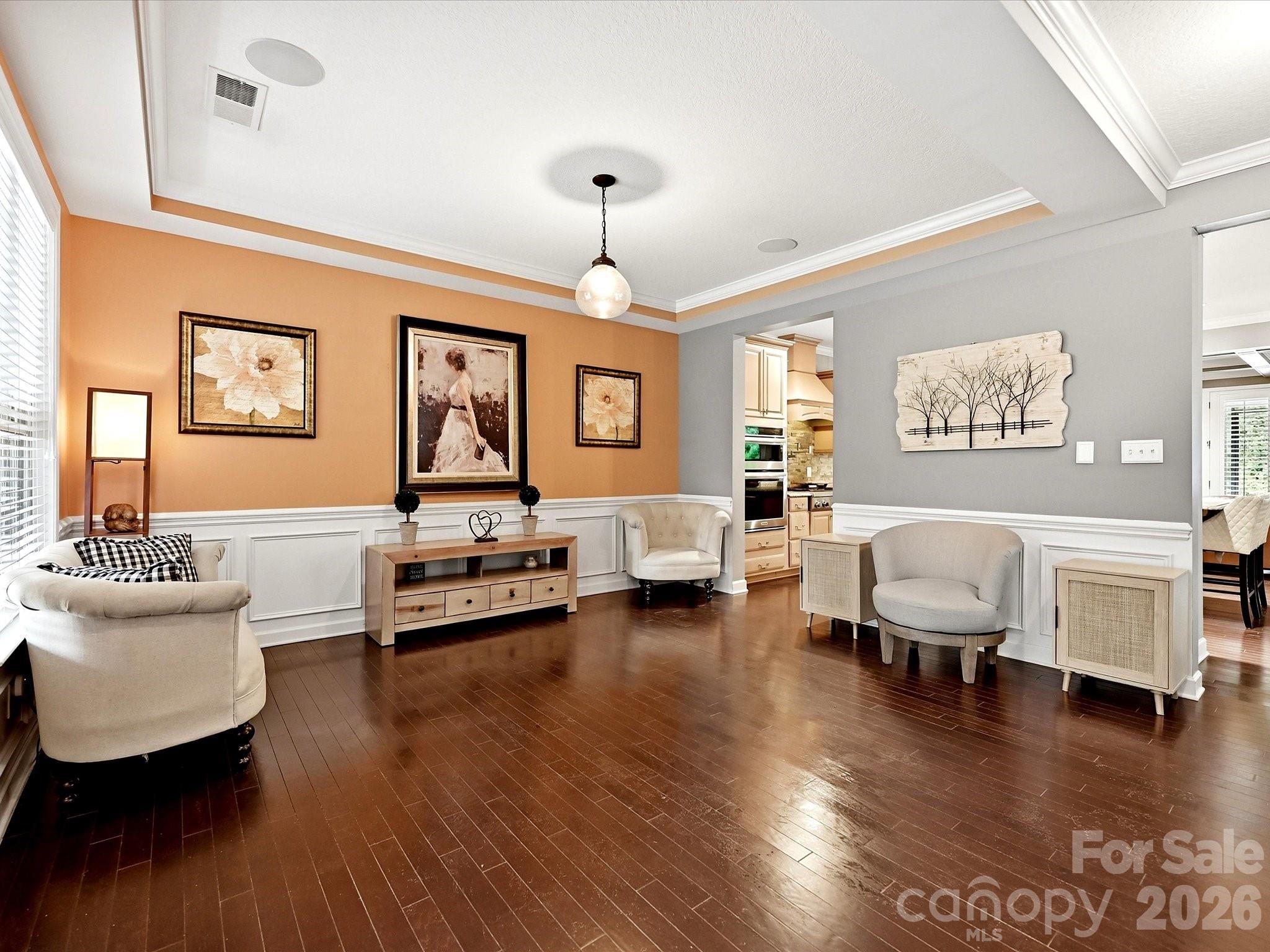 12902 Blakemore Avenue Property Photo 7