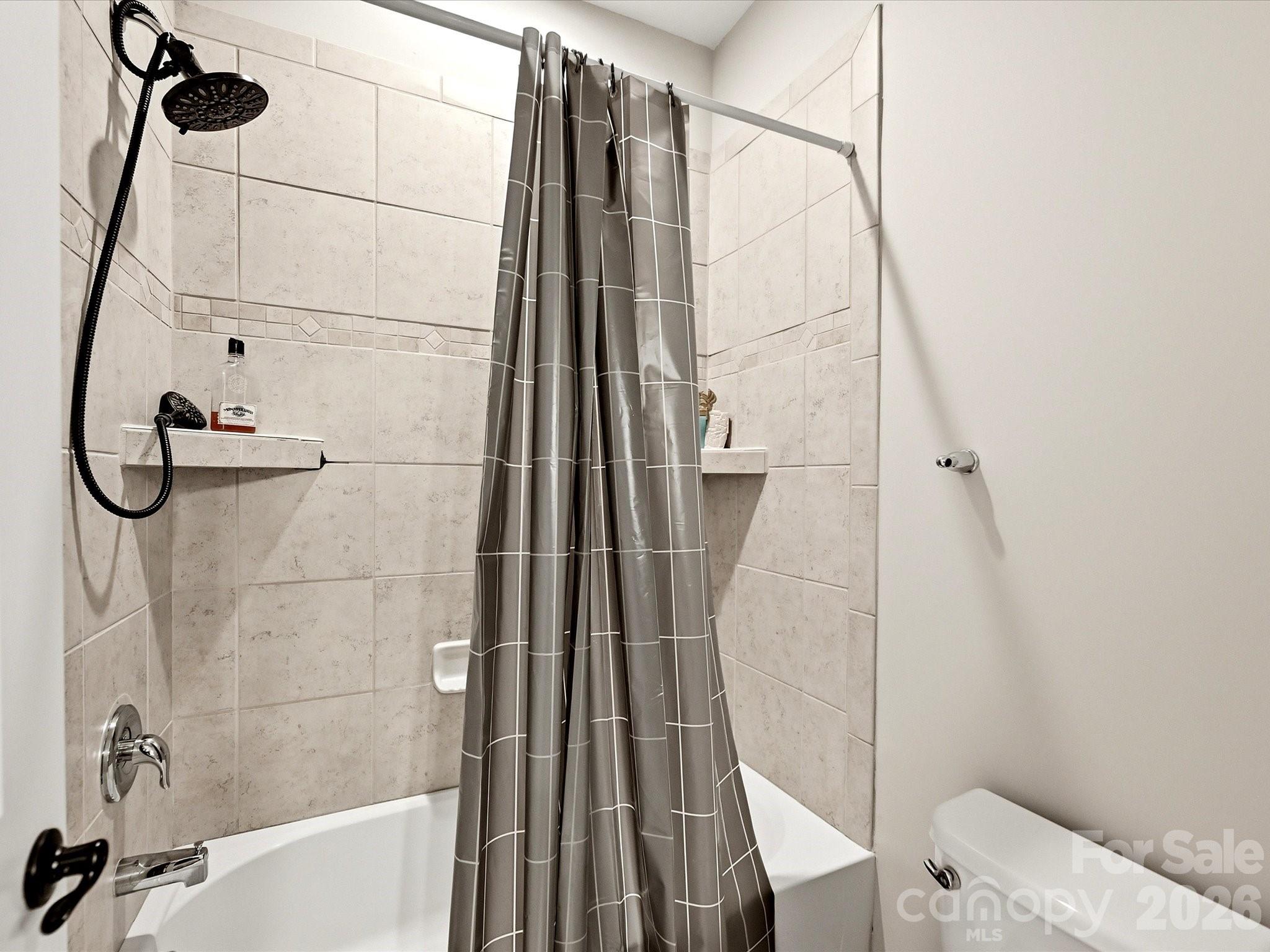 12902 Blakemore Avenue Property Photo 28
