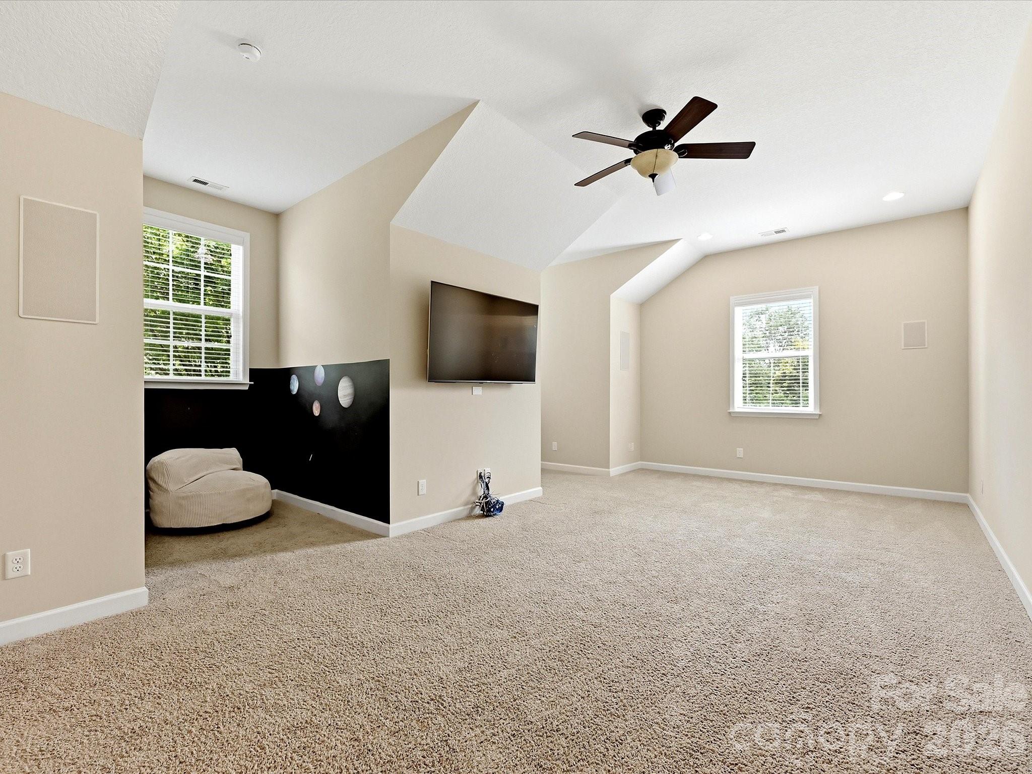 12902 Blakemore Avenue Property Photo 29