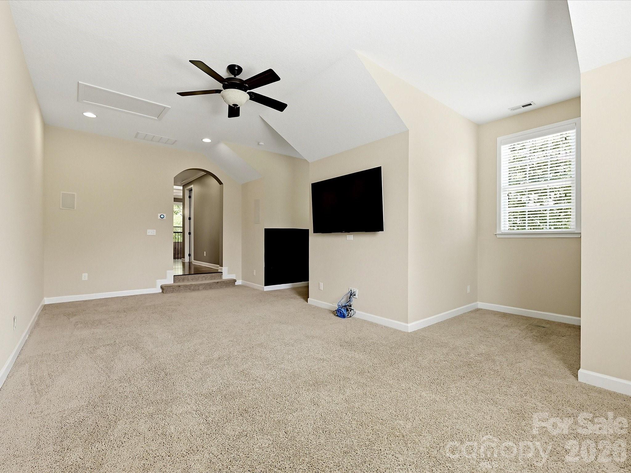 12902 Blakemore Avenue Property Photo 31
