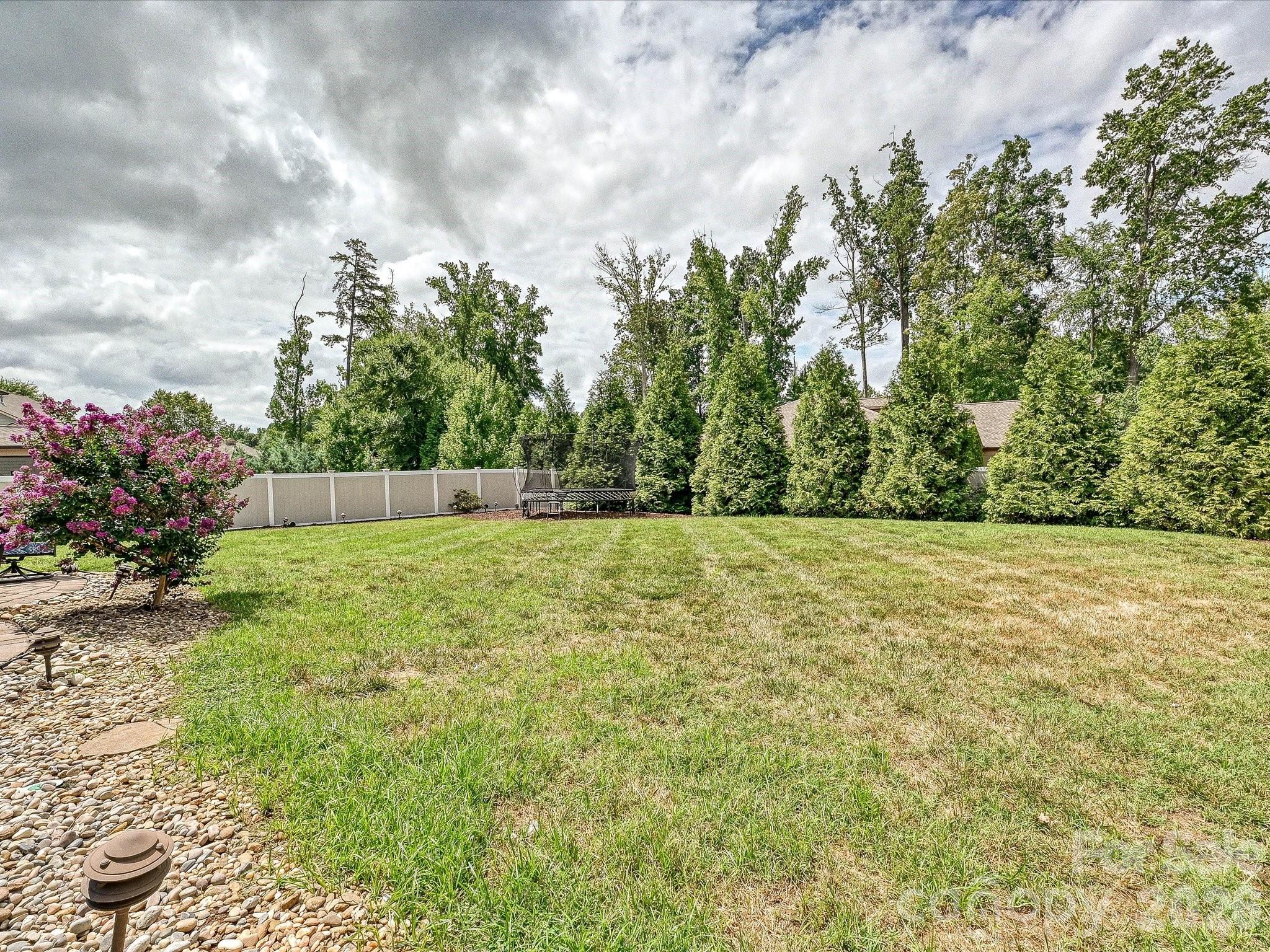 12902 Blakemore Avenue Property Photo 37