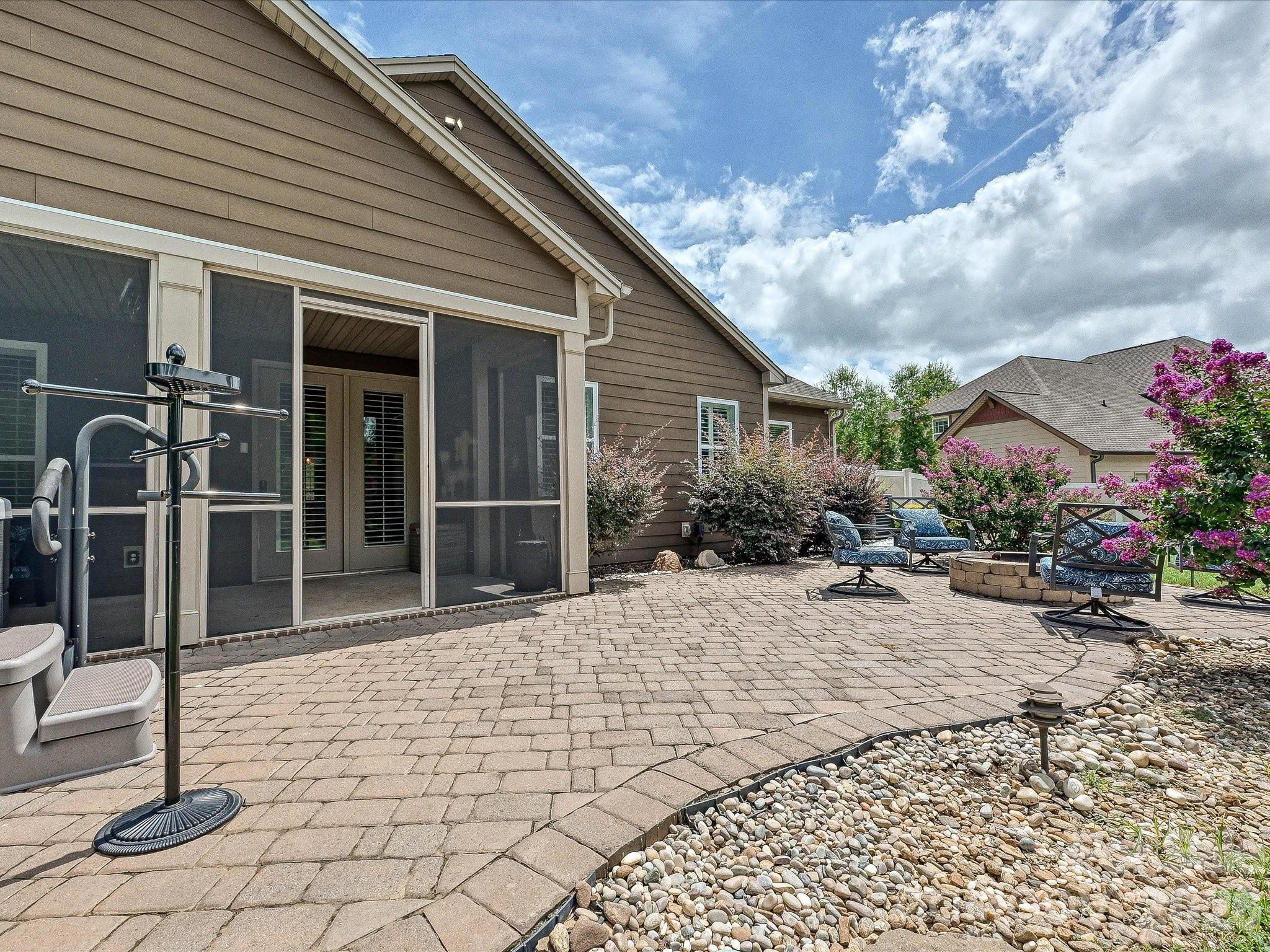 12902 Blakemore Avenue Property Photo 39