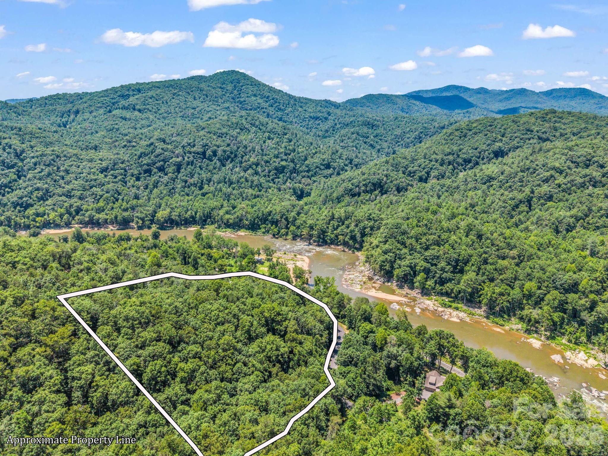 3670 French Broad Parkway Property Photo 2