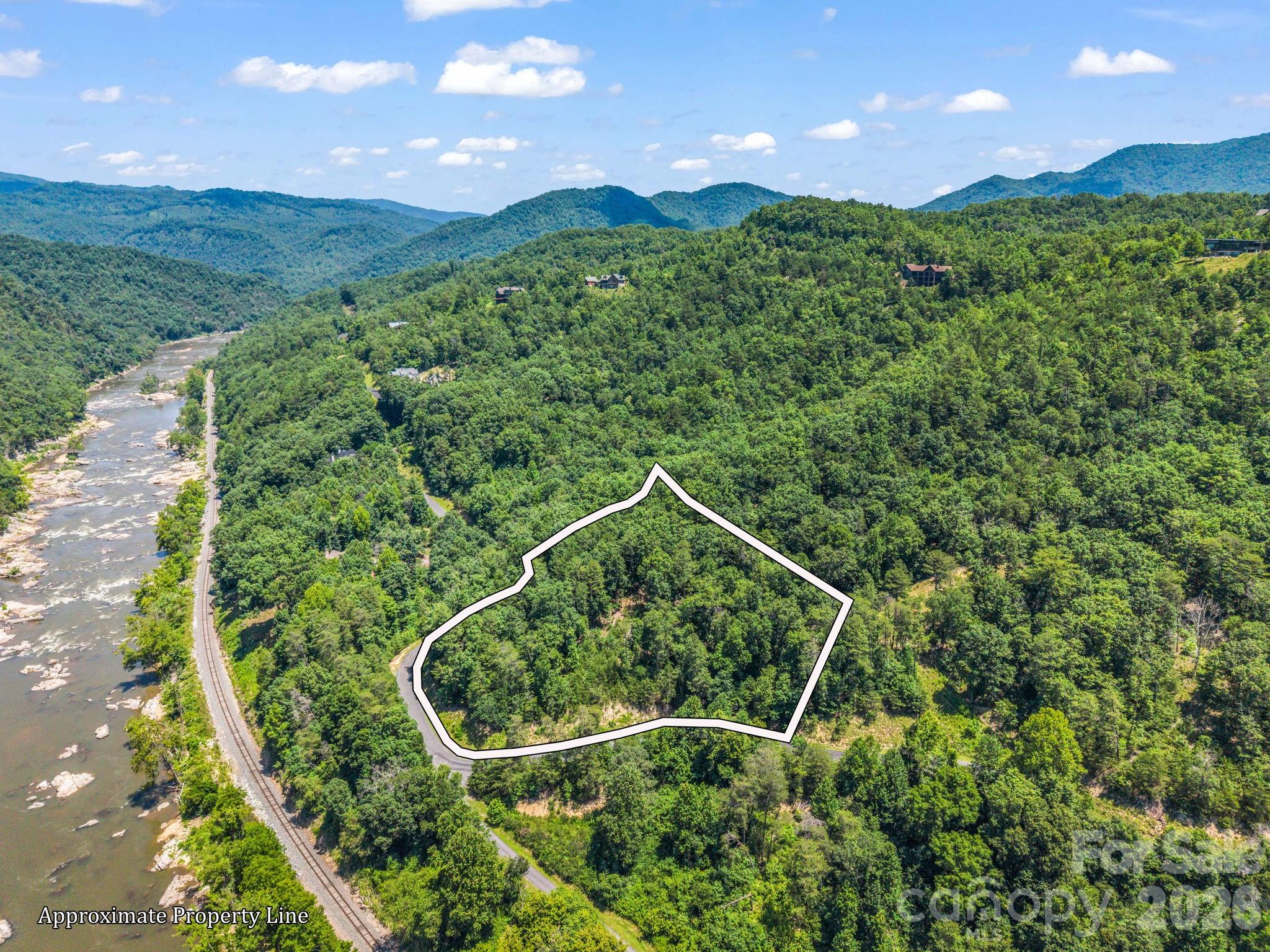 3670 French Broad Parkway Property Photo 3