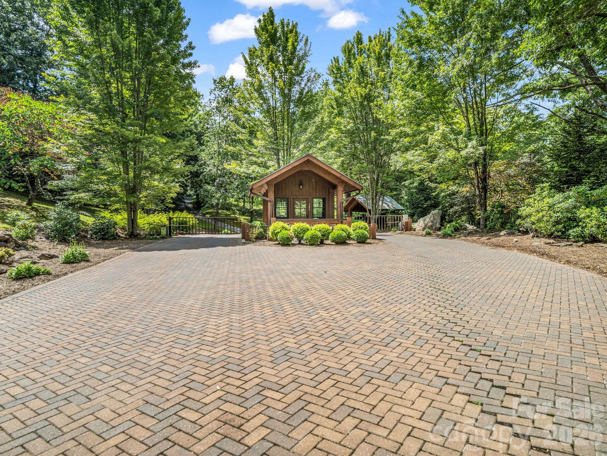 3670 French Broad Parkway Property Photo 25