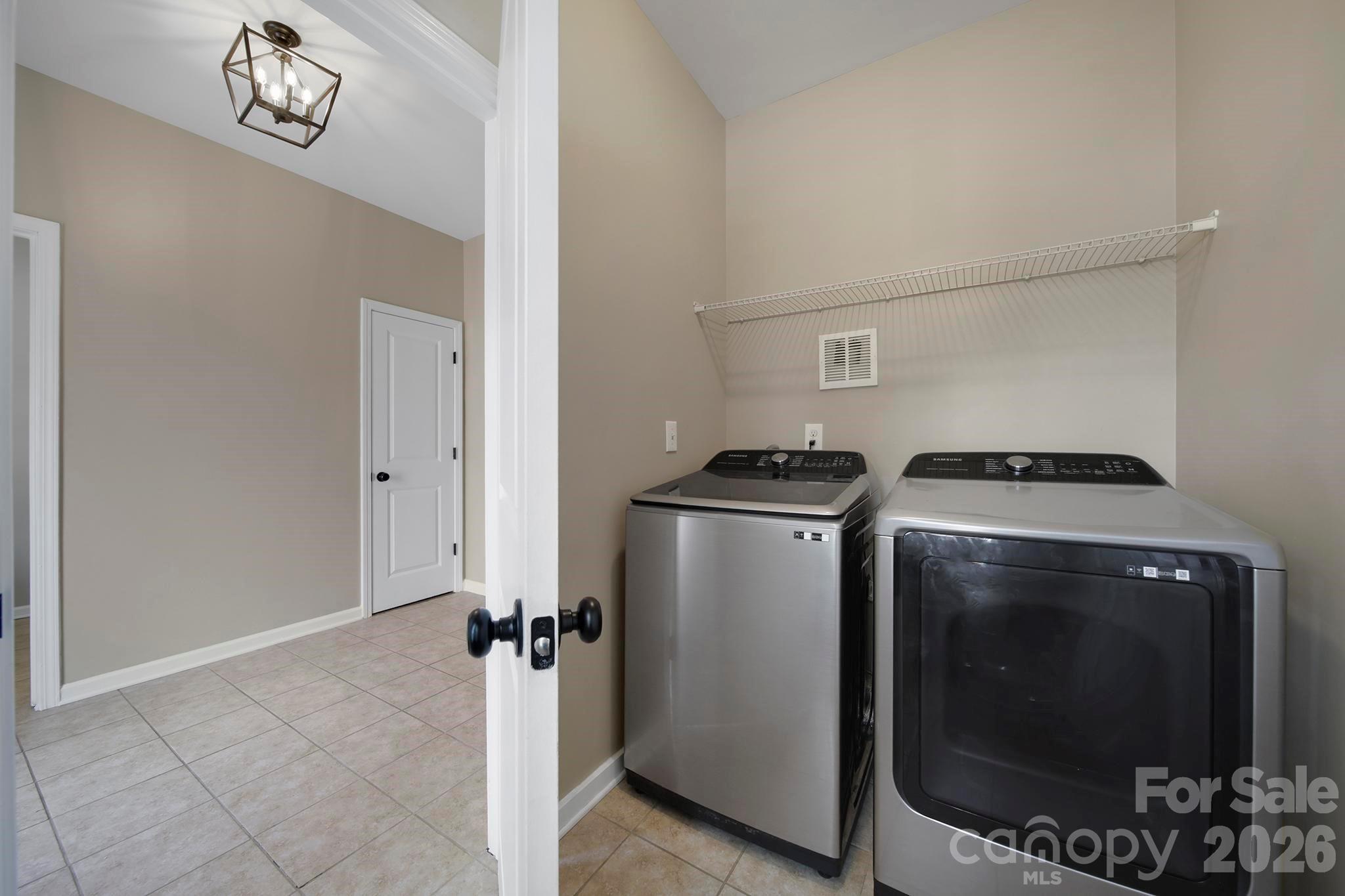 732 Sherman Street Property Photo 4