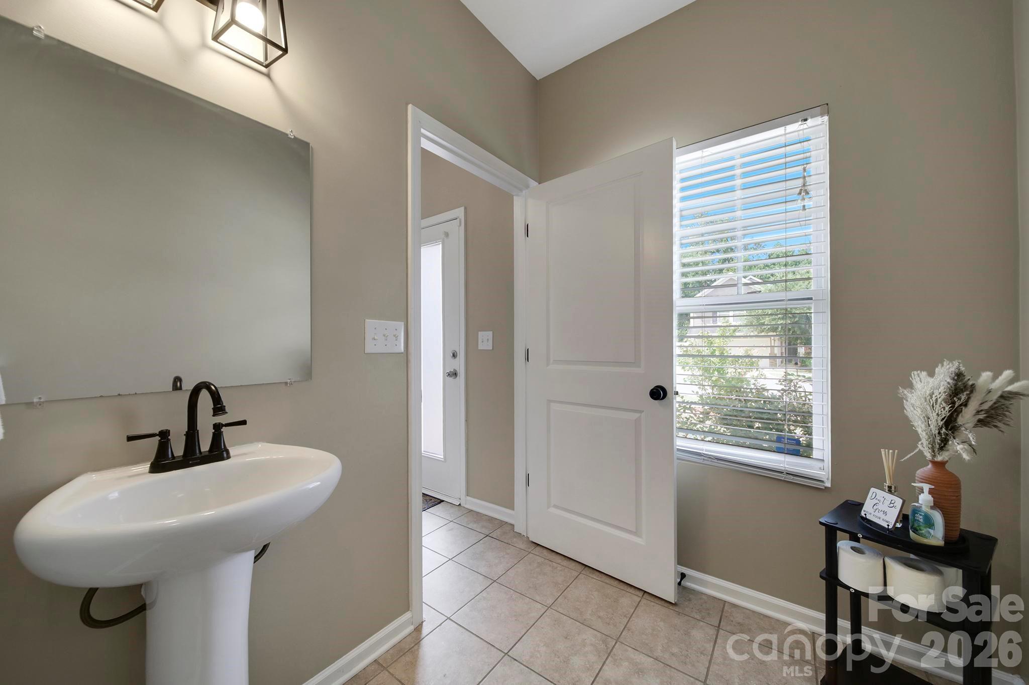 732 Sherman Street Property Photo 5