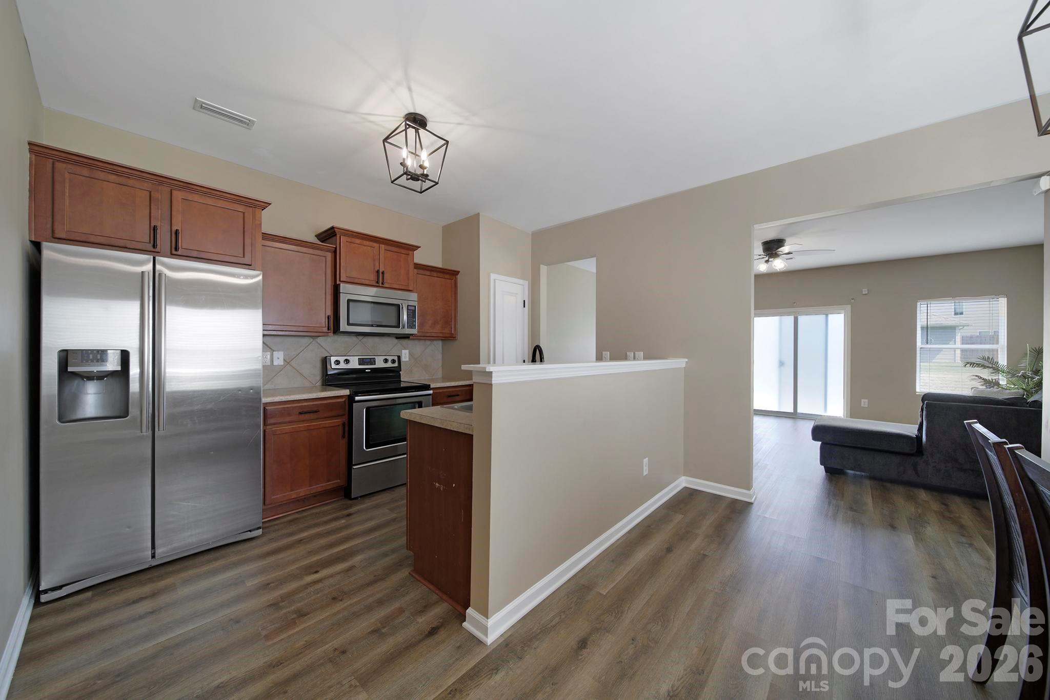 732 Sherman Street Property Photo 8