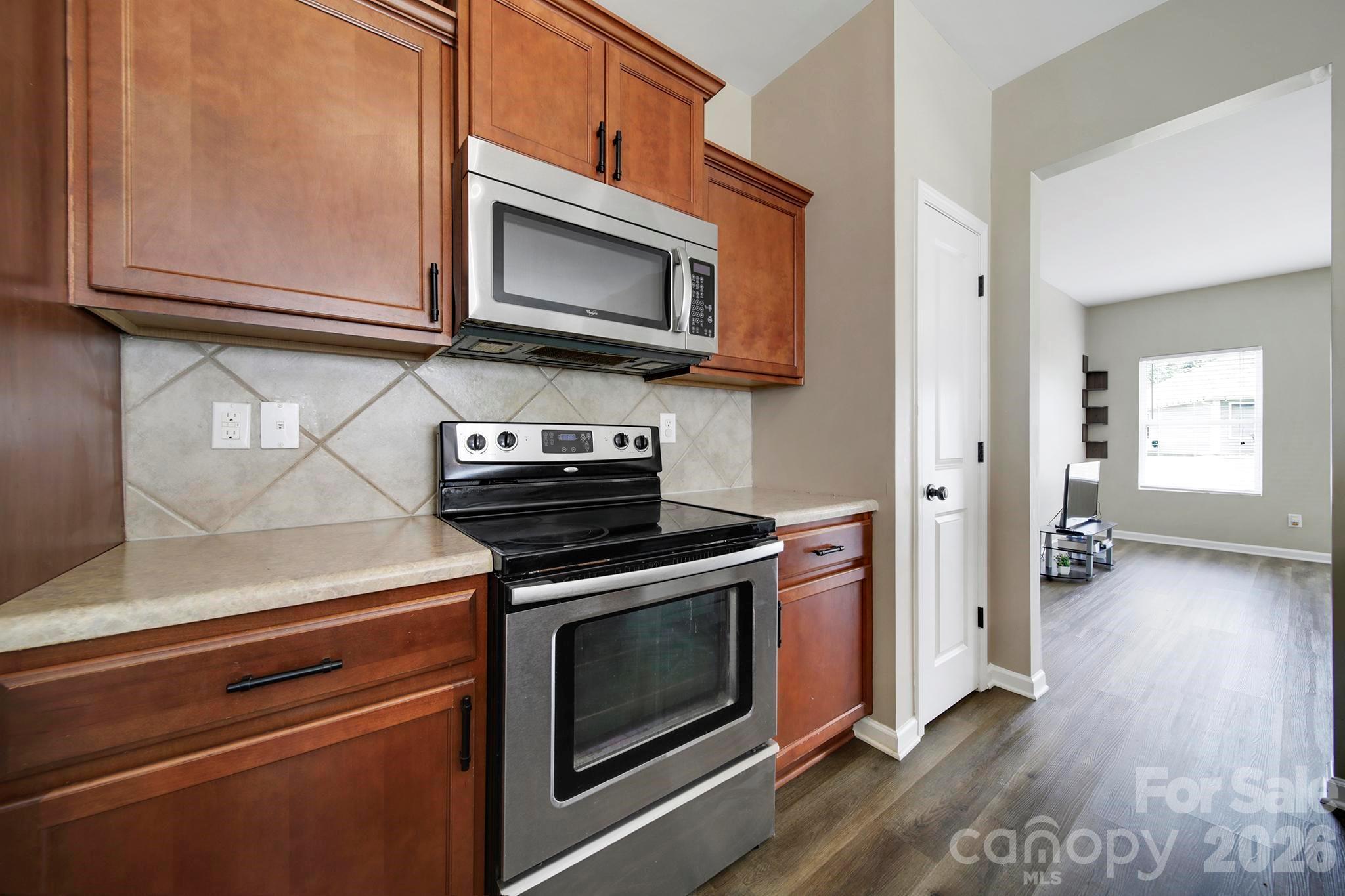 732 Sherman Street Property Photo 11