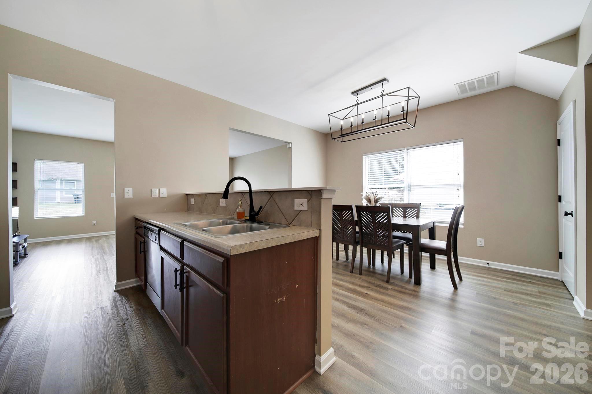 732 Sherman Street Property Photo 13