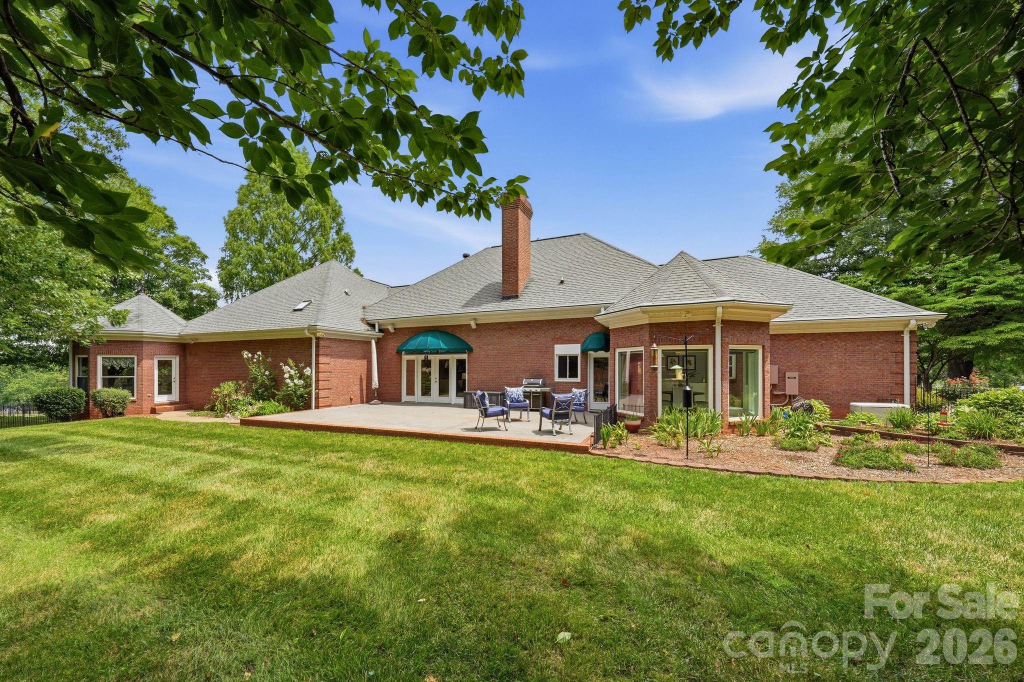 145 Baymount Drive Property Photo 4