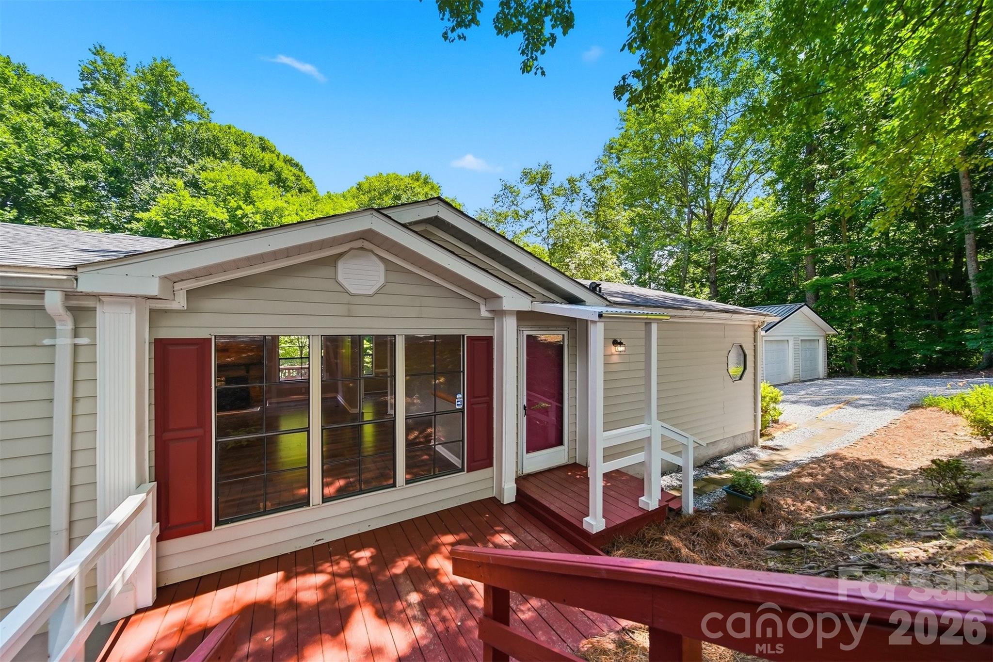 4944 Largo Court Property Photo 2