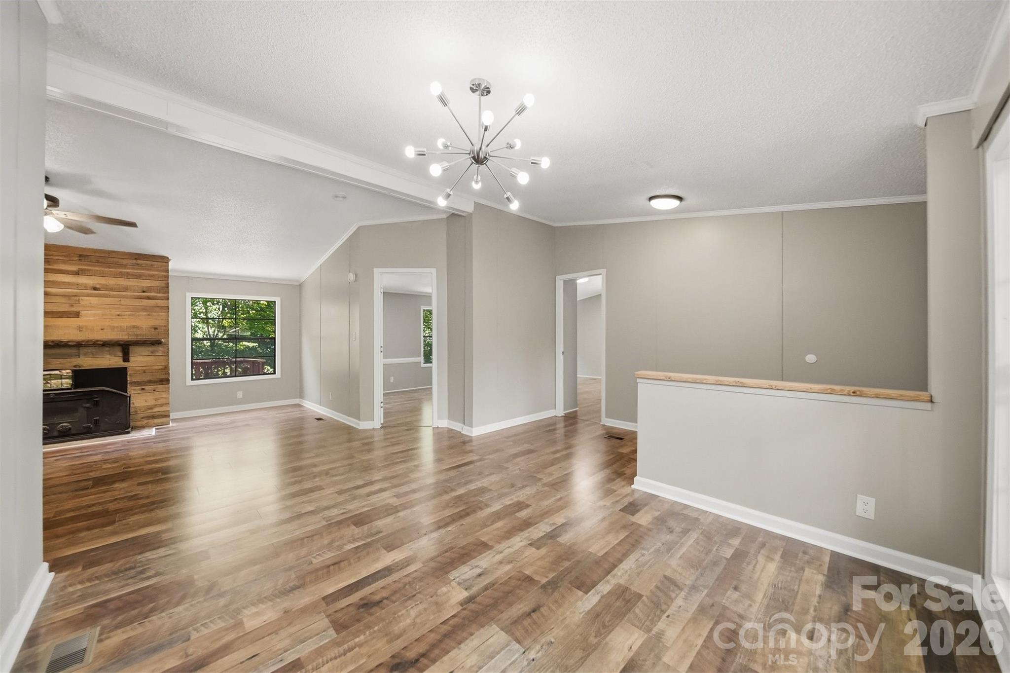 4944 Largo Court Property Photo 9