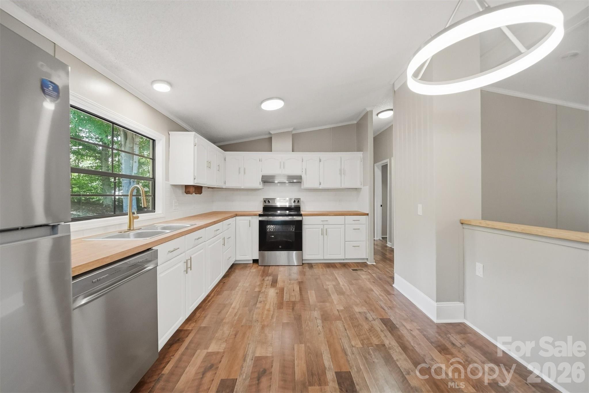 4944 Largo Court Property Photo 13