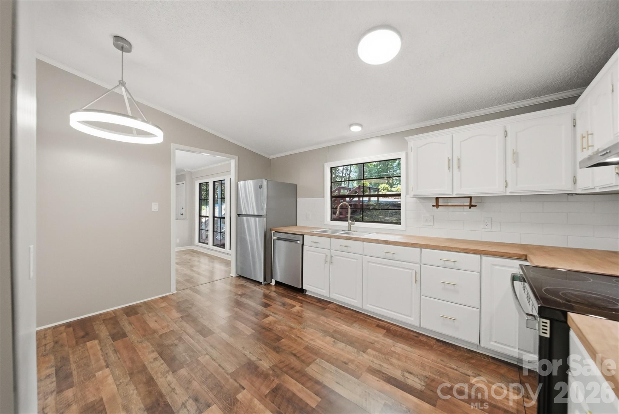4944 Largo Court Property Photo 15
