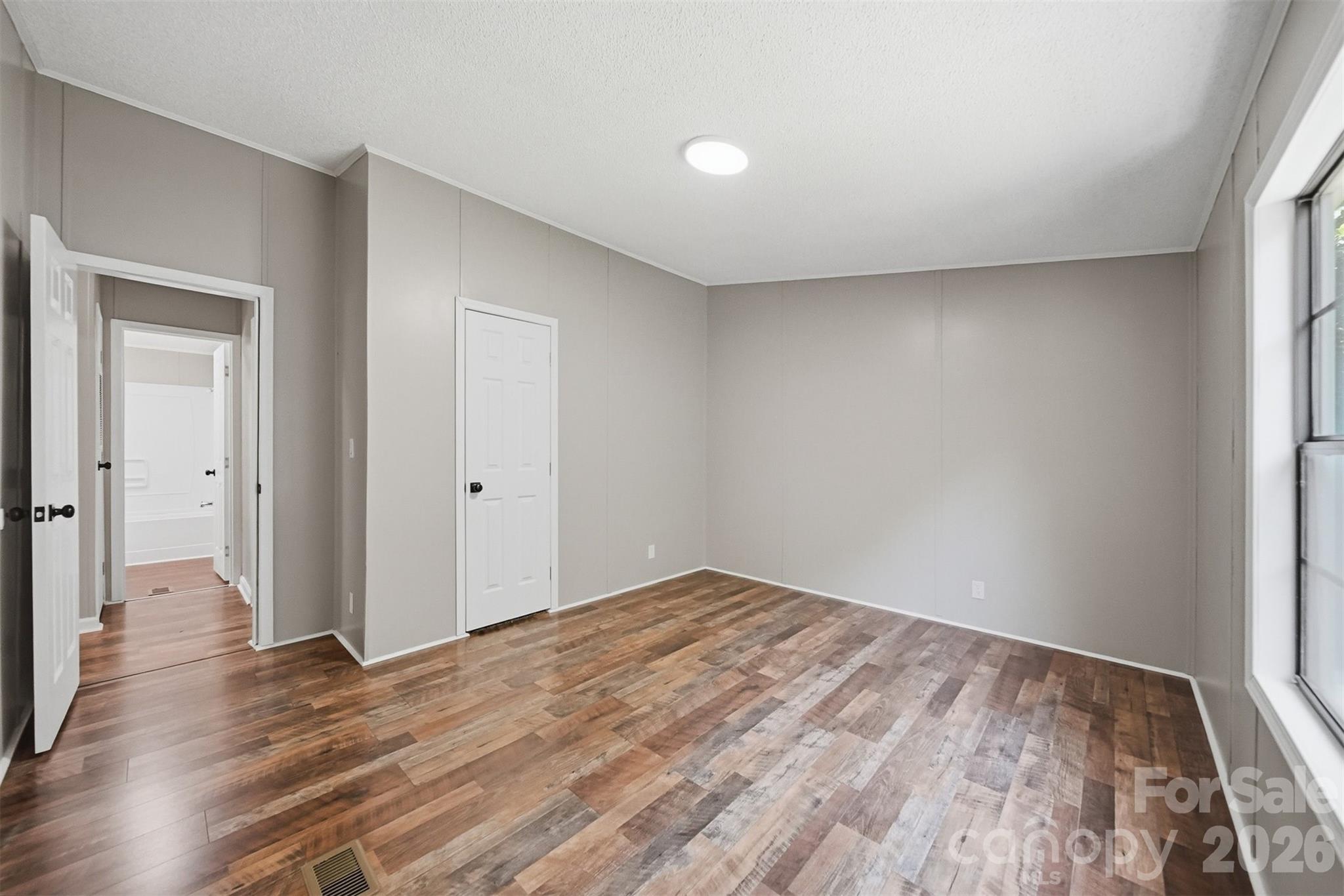 4944 Largo Court Property Photo 25