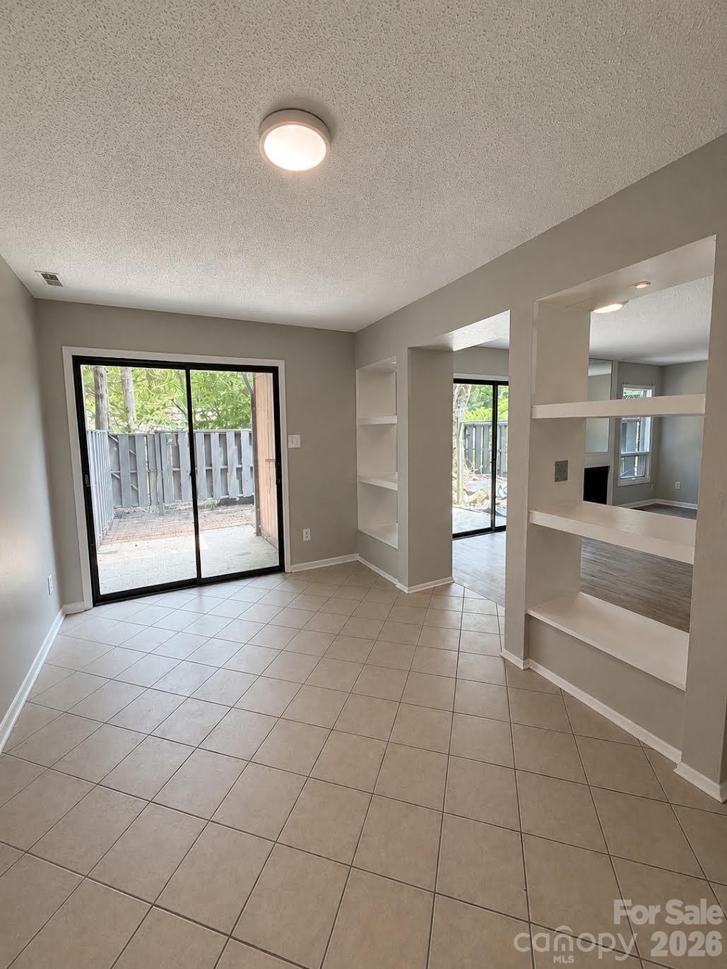 6101 Honeysuckle Lane Property Photo 8
