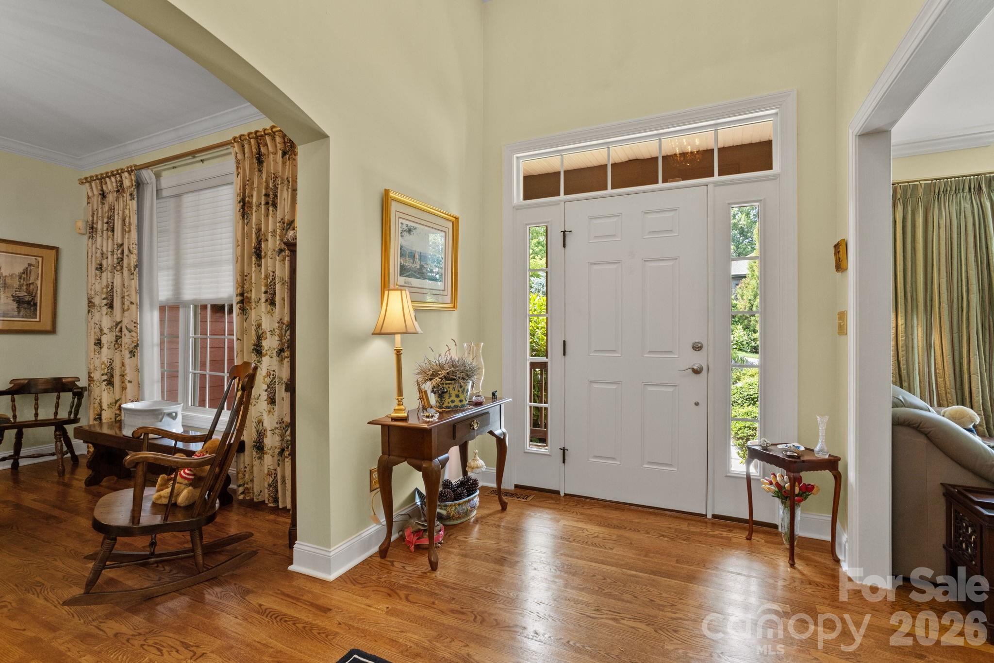 100 Crestgrove Drive Property Photo 6