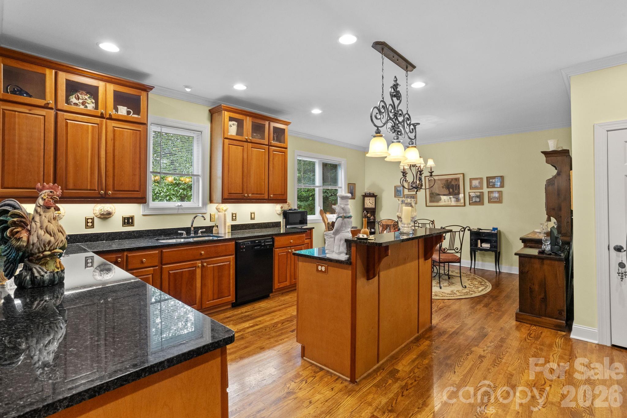 100 Crestgrove Drive Property Photo 13