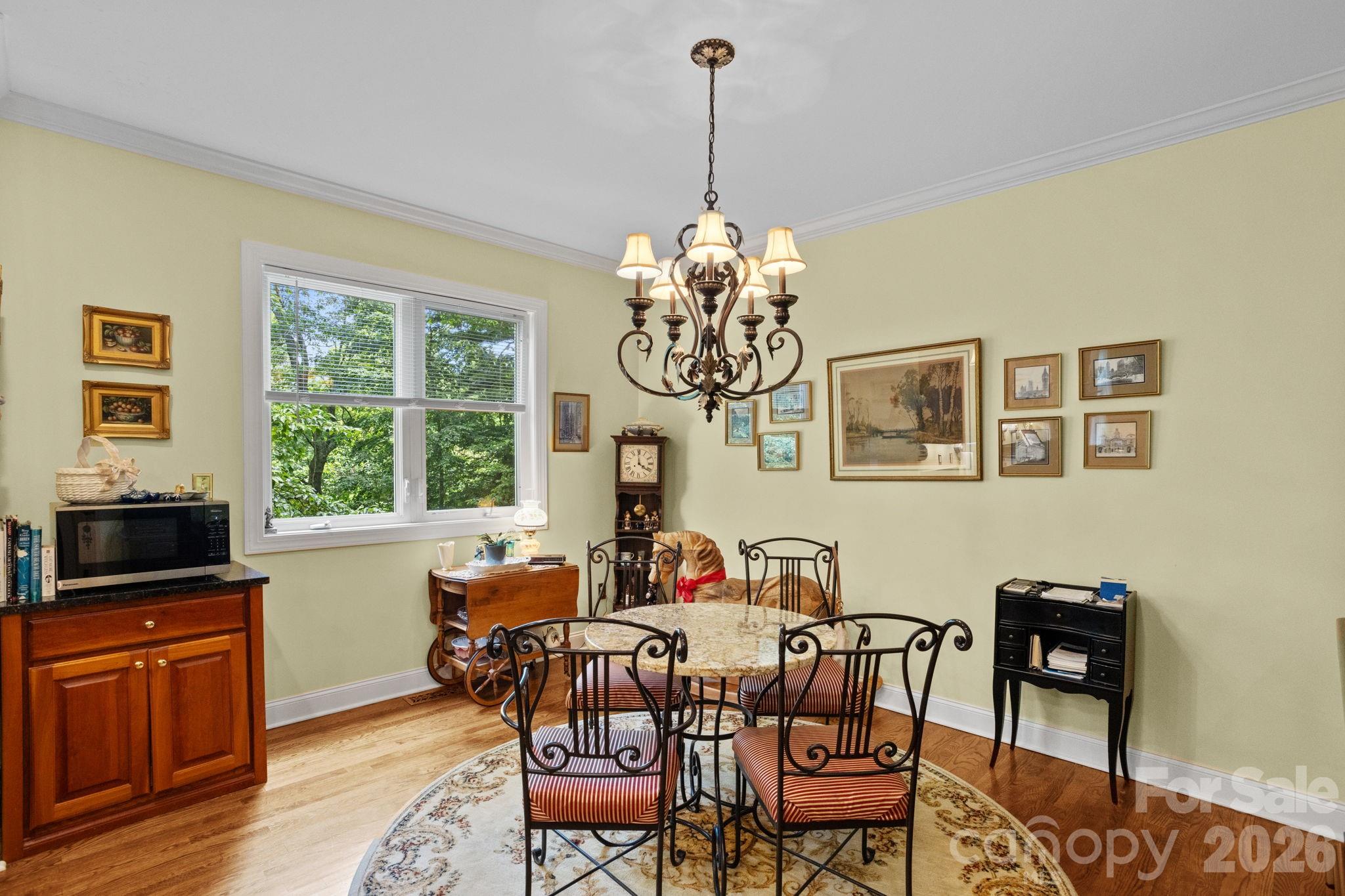 100 Crestgrove Drive Property Photo 18