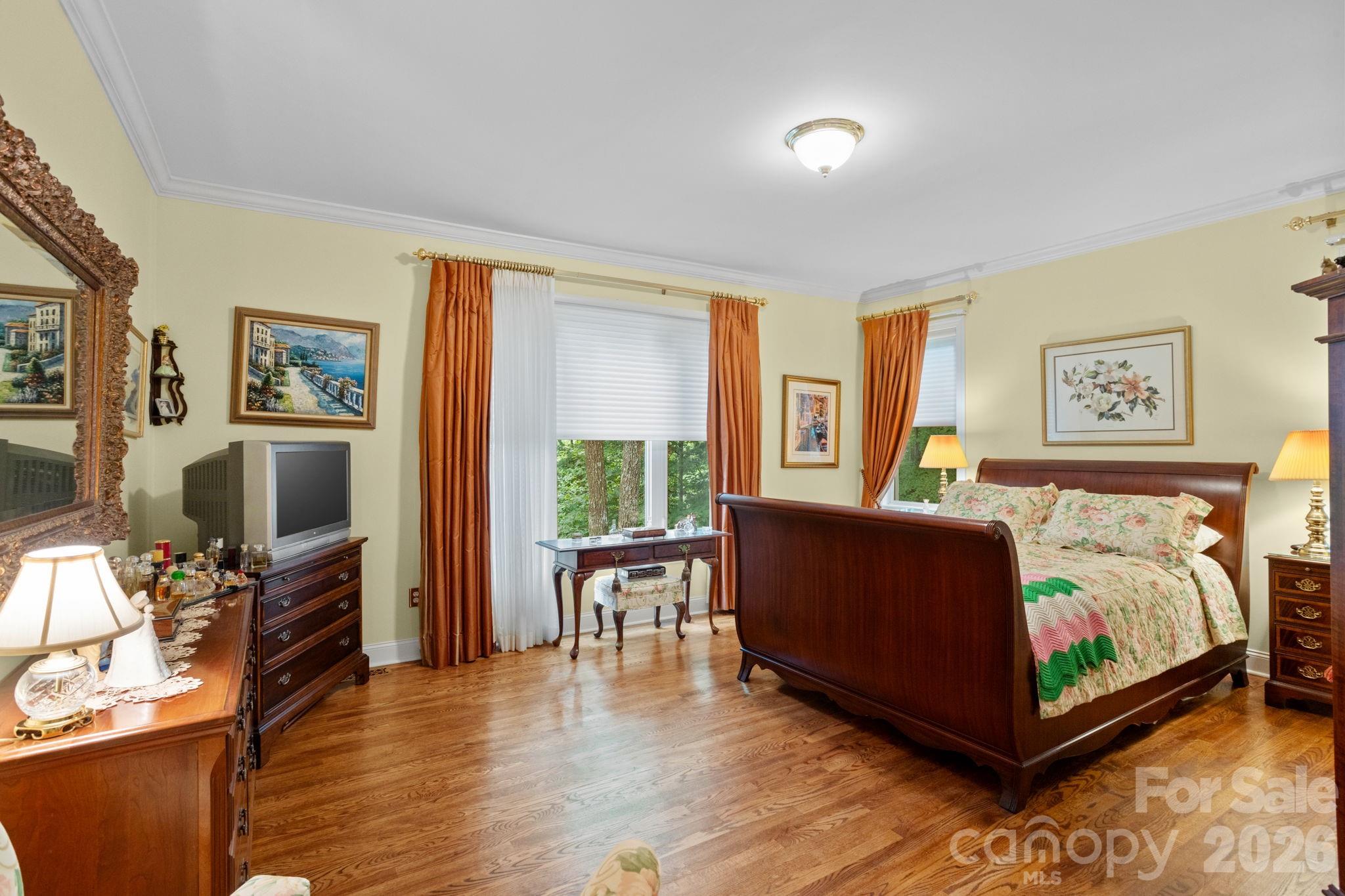 100 Crestgrove Drive Property Photo 21