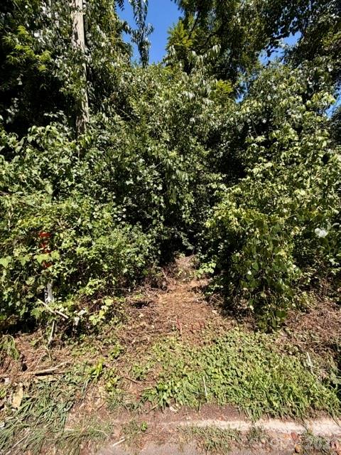 99999 Fairfax Avenue Property Photo 4