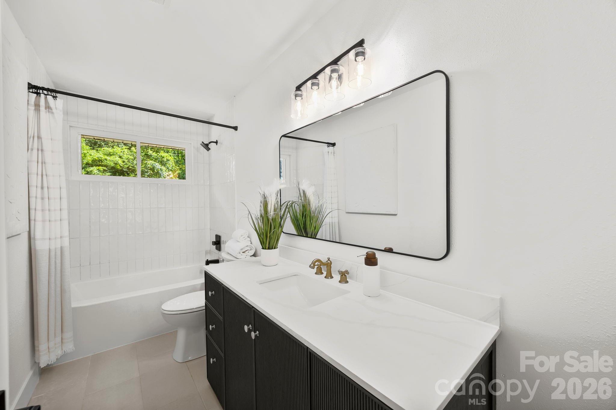 4211 Dunwoody Drive Property Photo 12