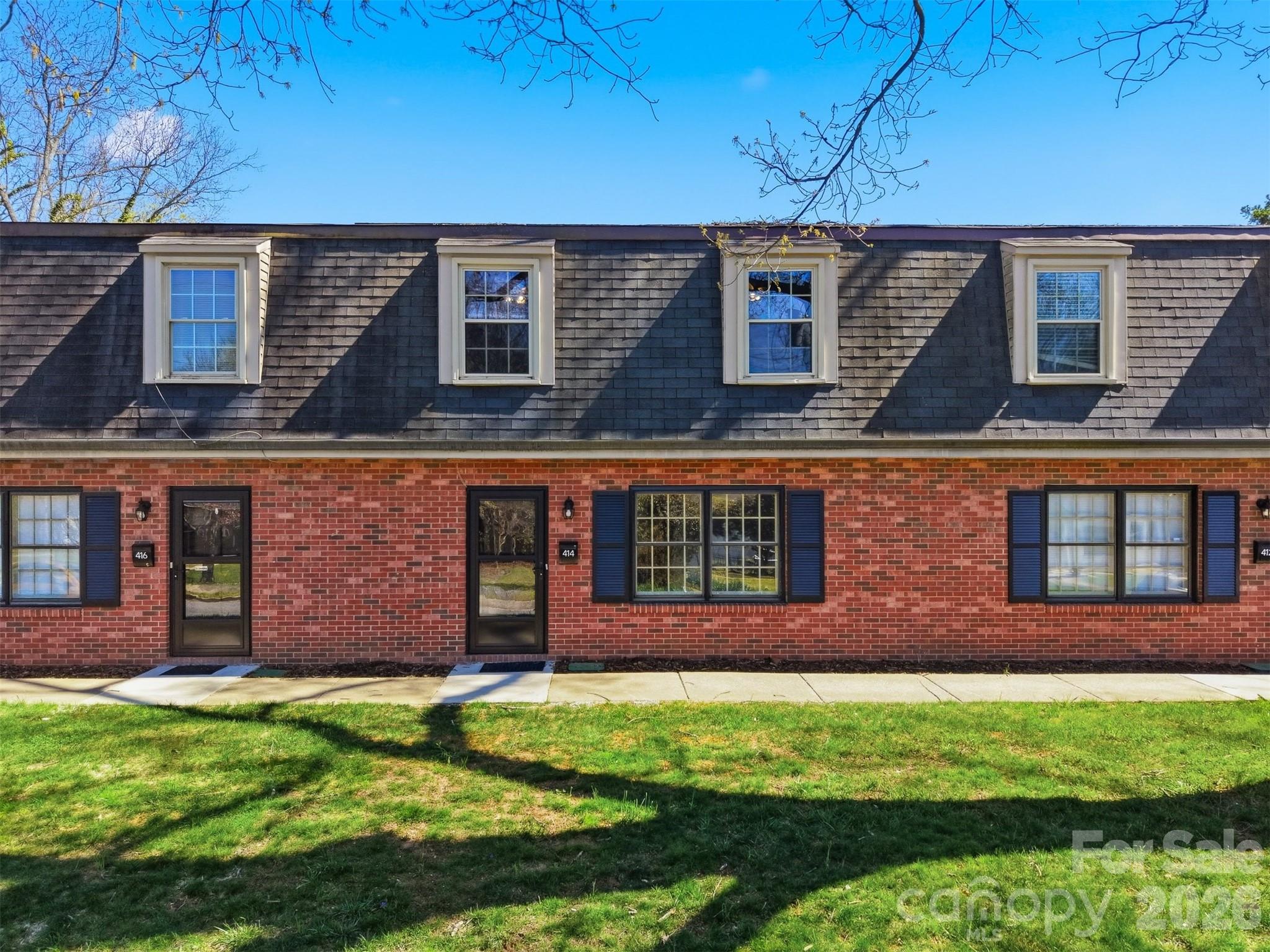 414 7th Street Property Photo 2