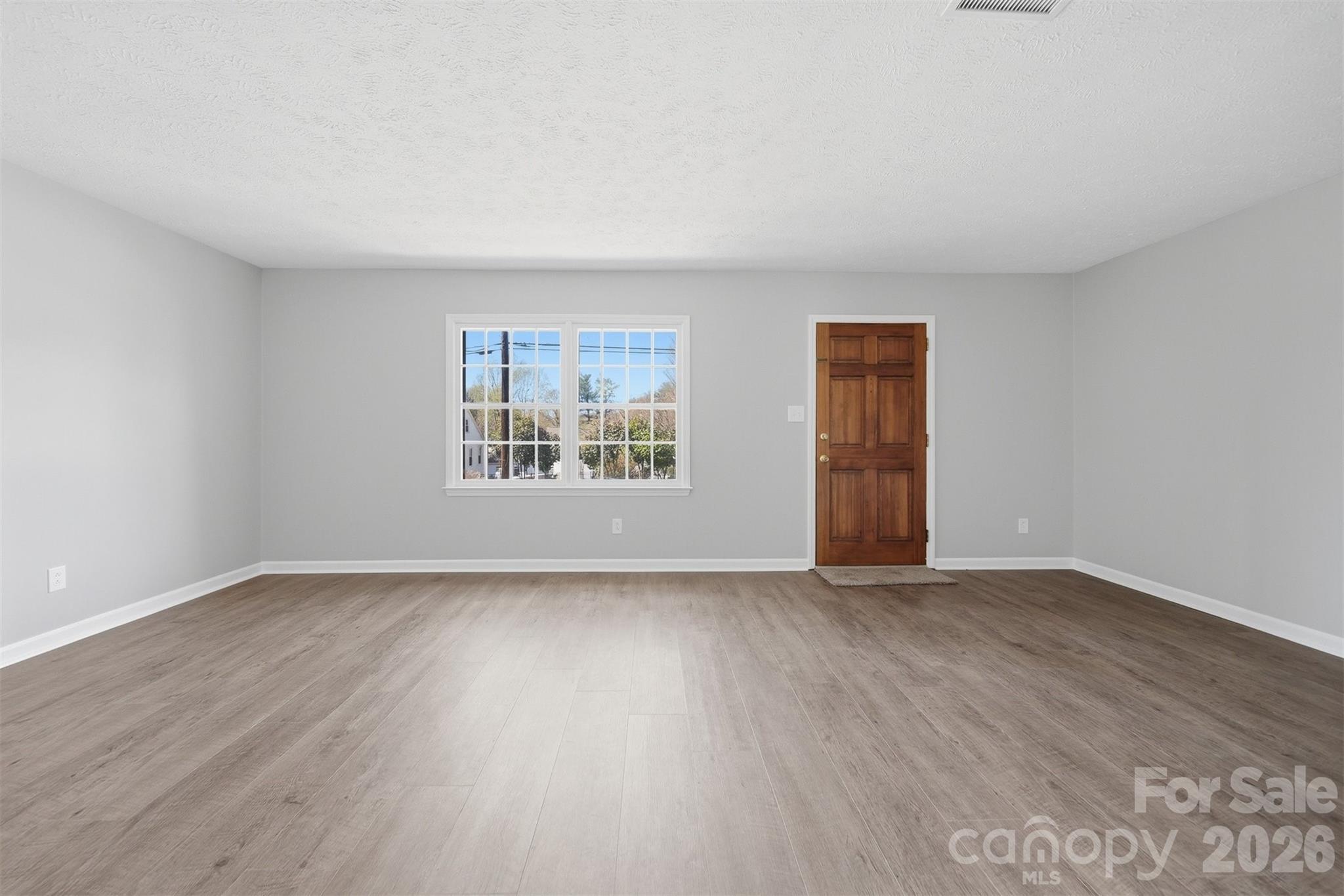 414 7th Street Property Photo 5