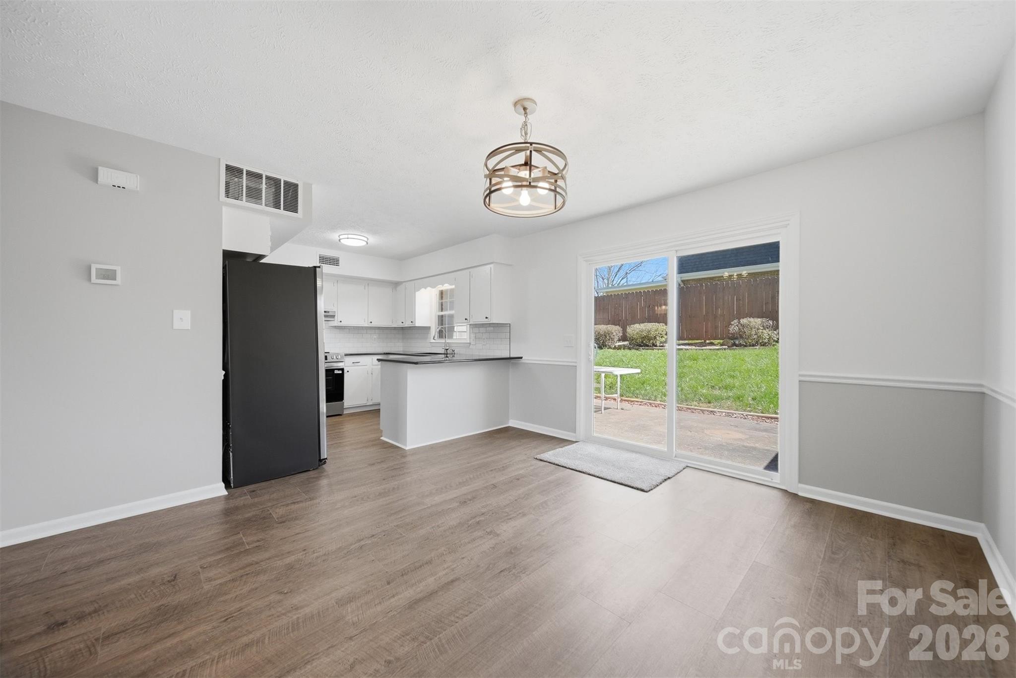 414 7th Street Property Photo 8