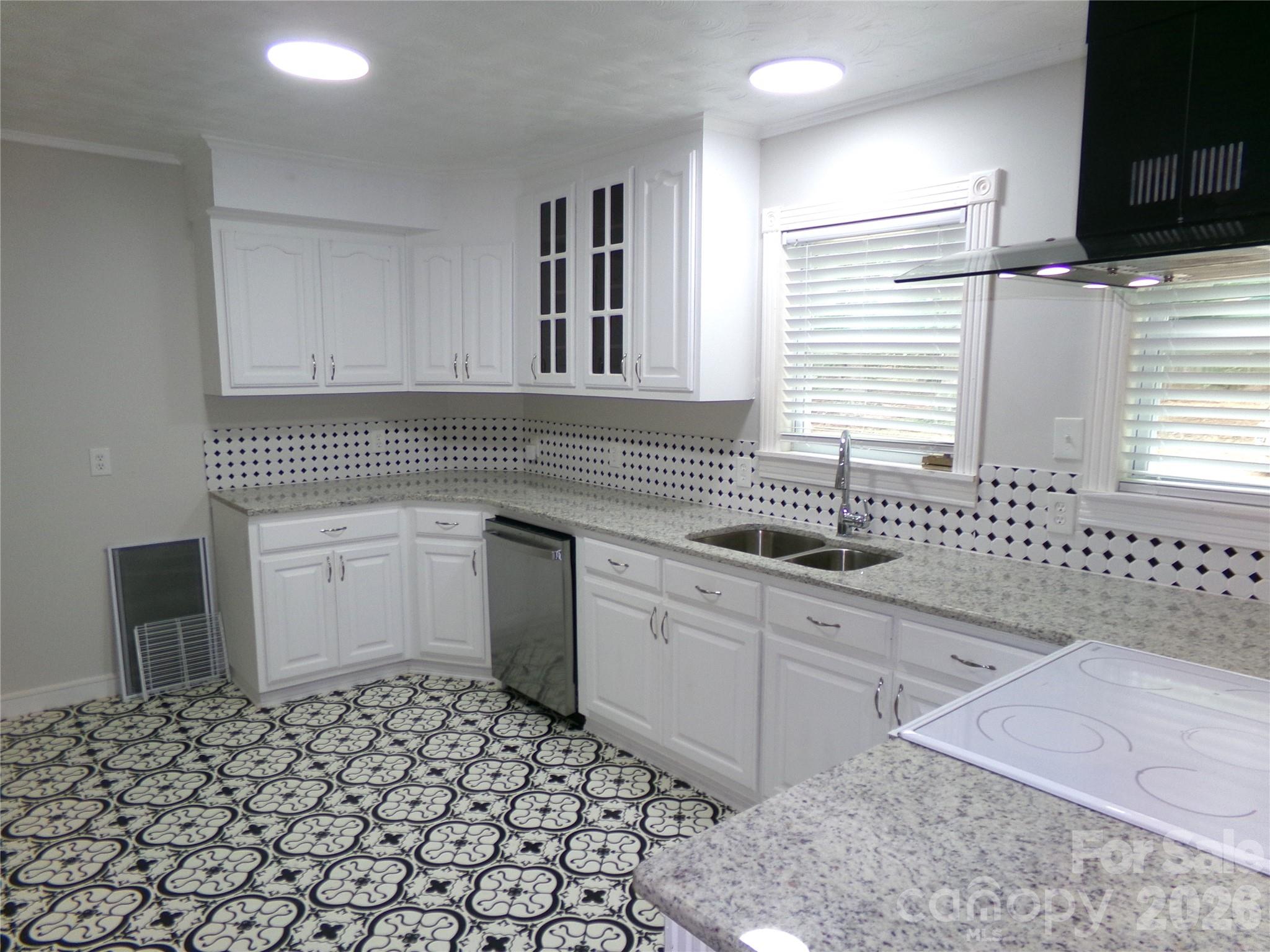 33949 Rocky River Road Property Photo 4