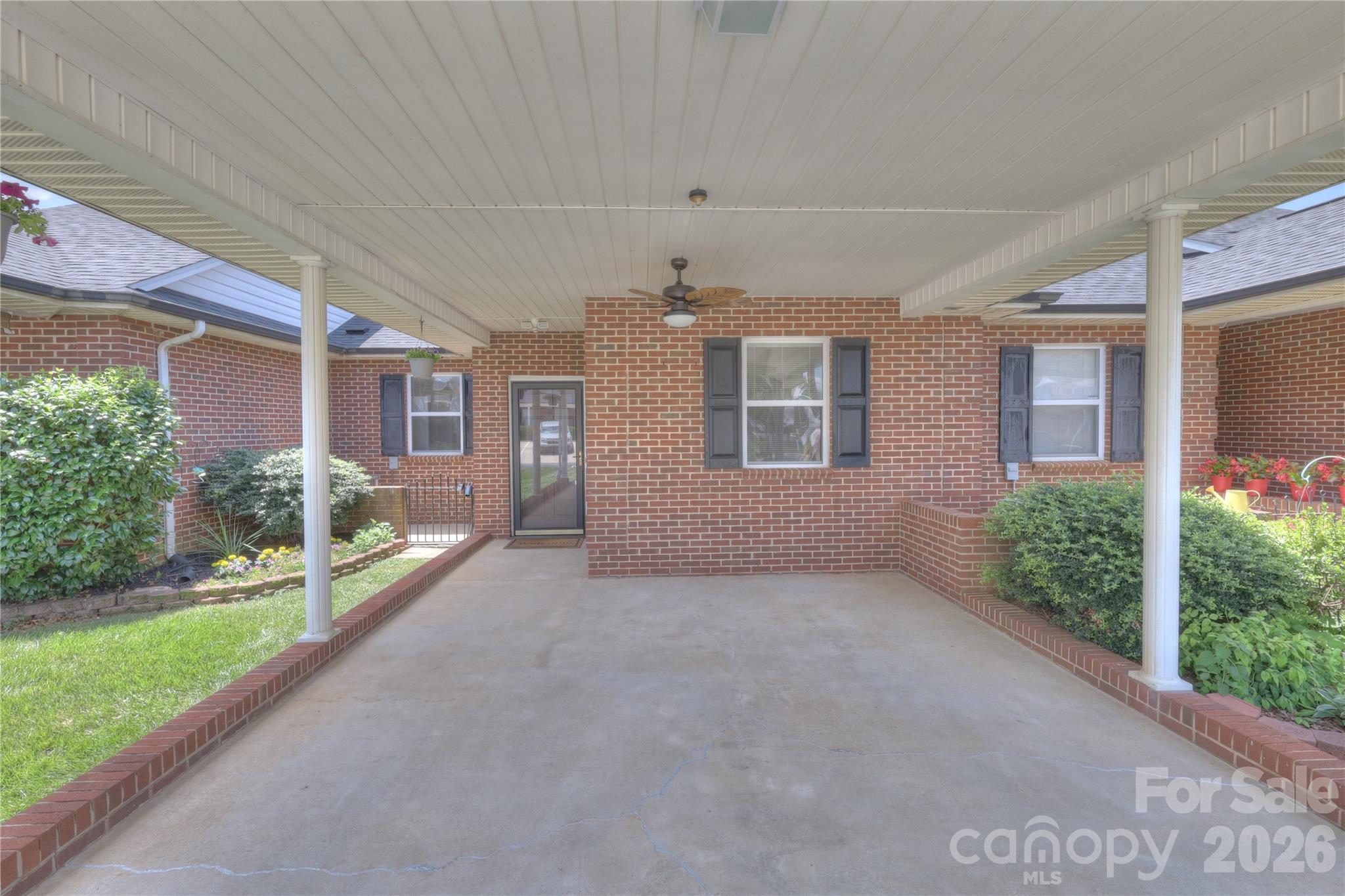 3927 Jasmine Lane Property Photo 1
