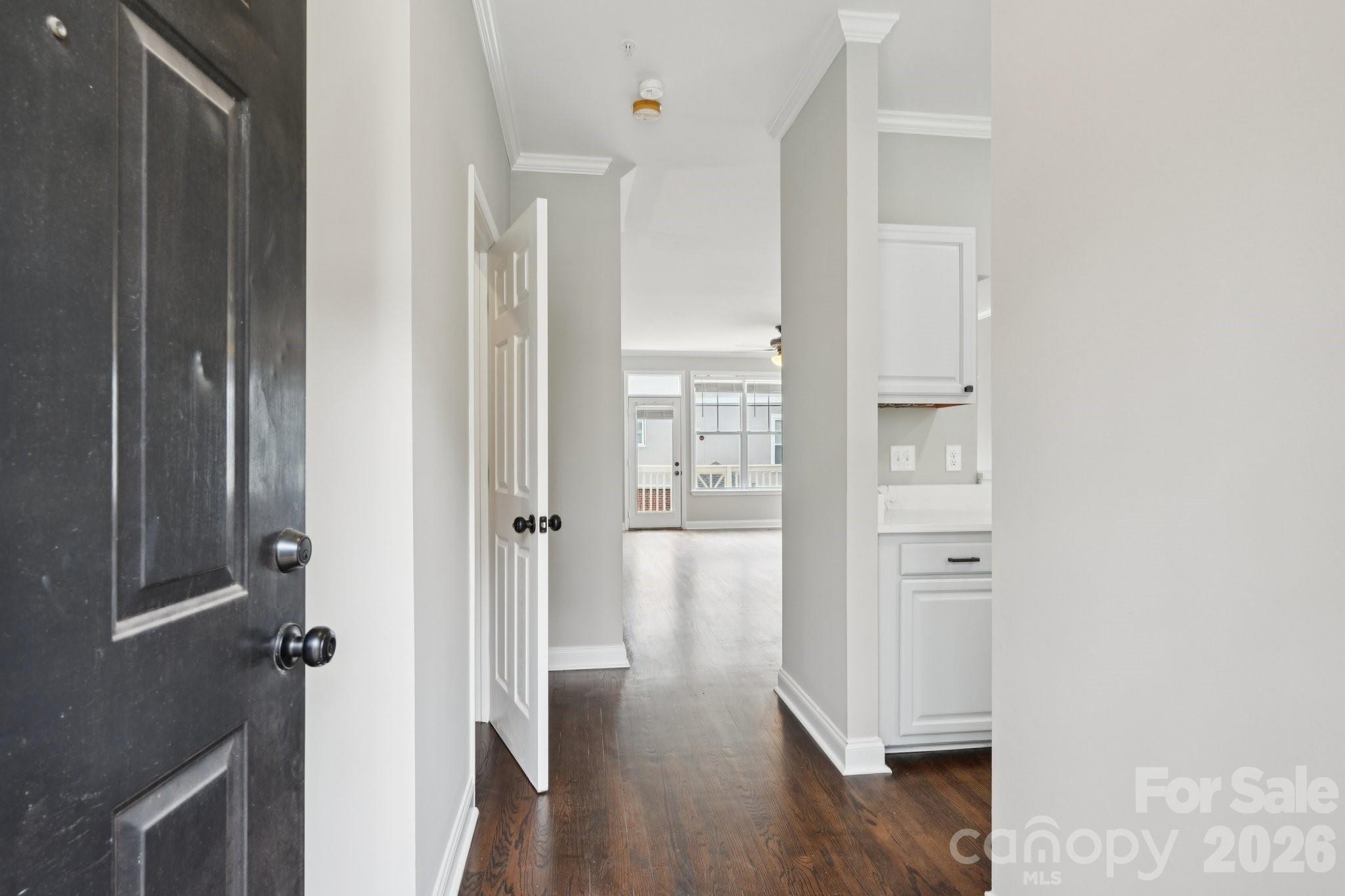 827 4th Street Property Photo 4