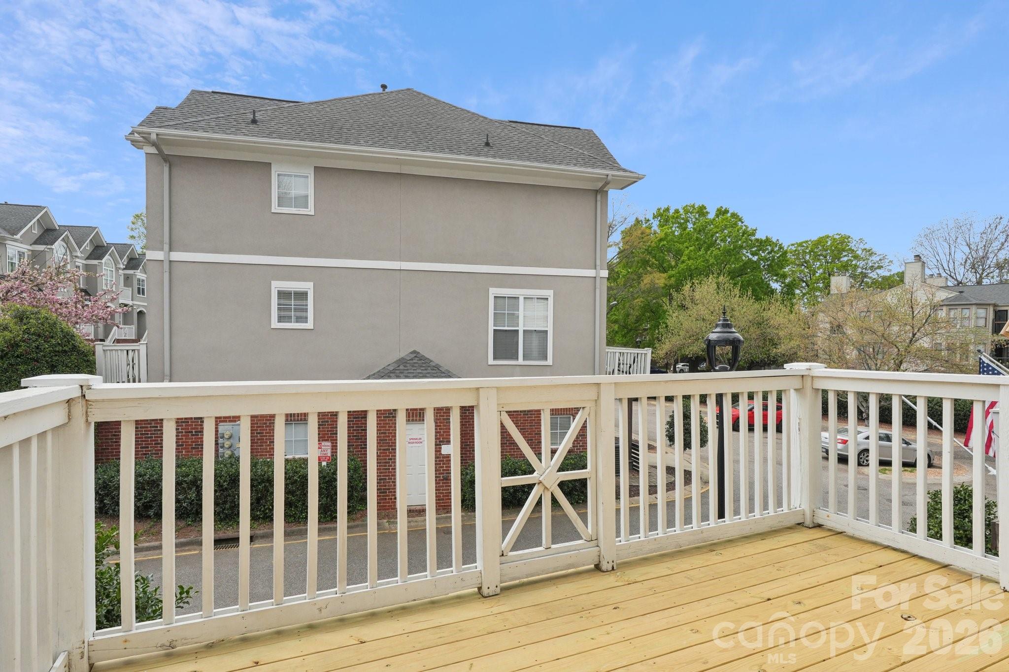 827 4th Street Property Photo 12
