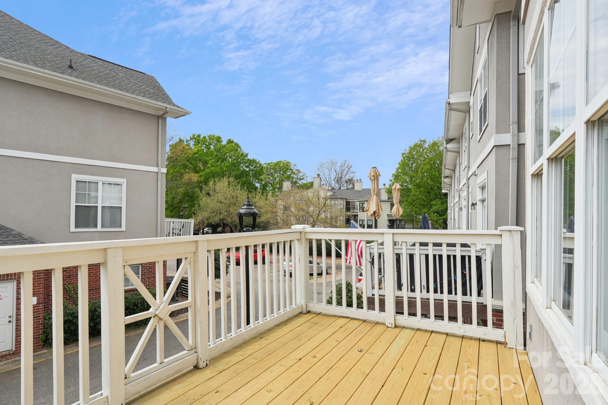 827 4th Street Property Photo 13