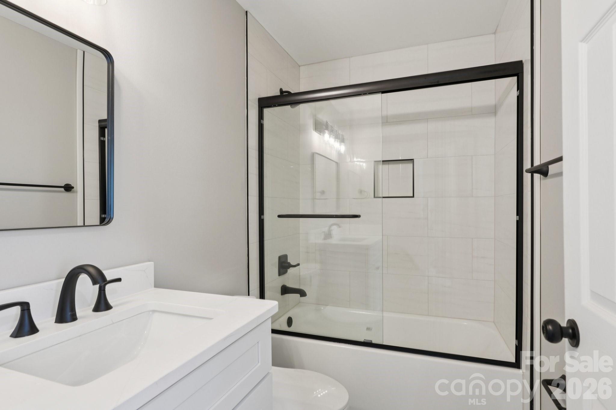827 4th Street Property Photo 16