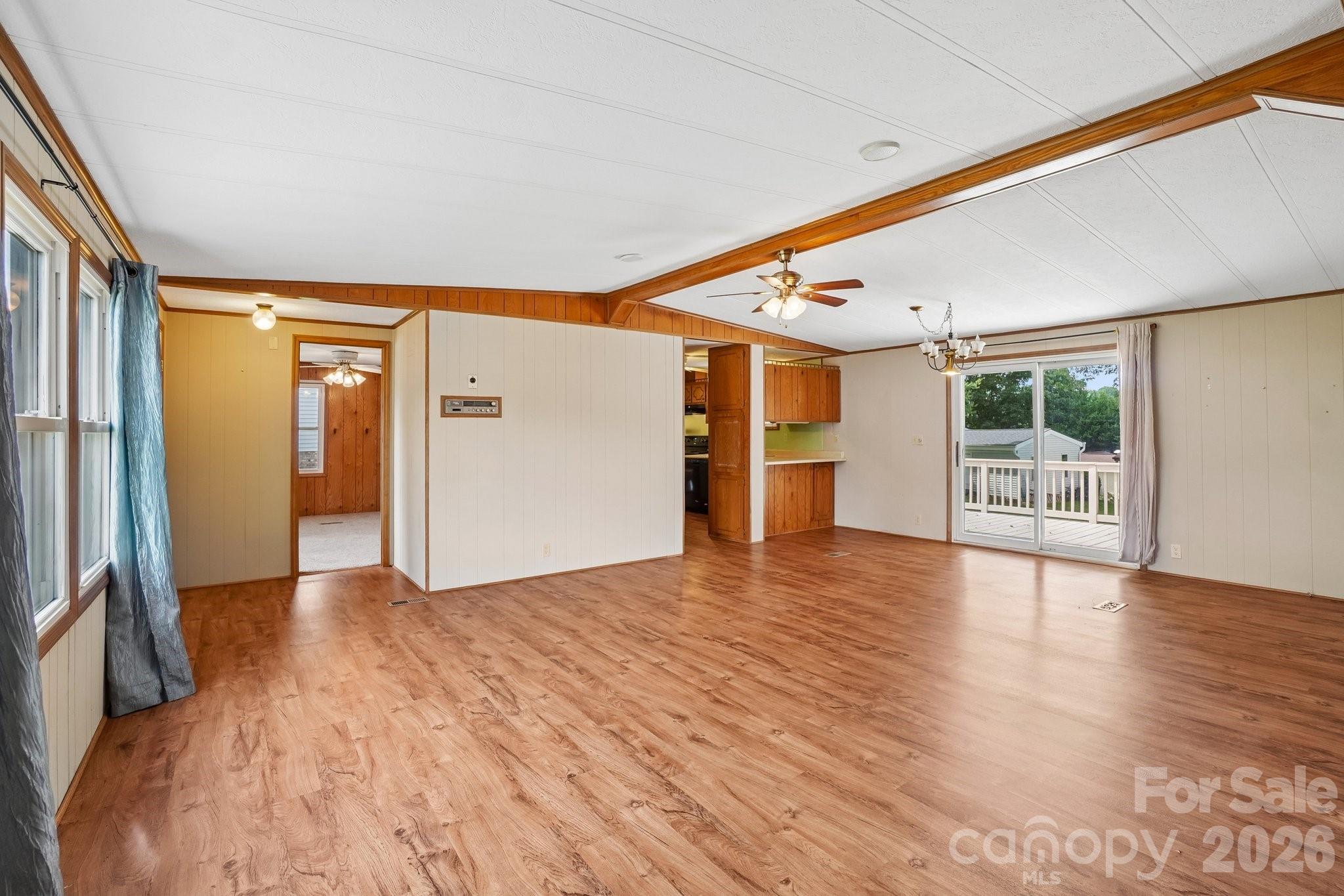 303 Meadowbrook Court Property Photo 9