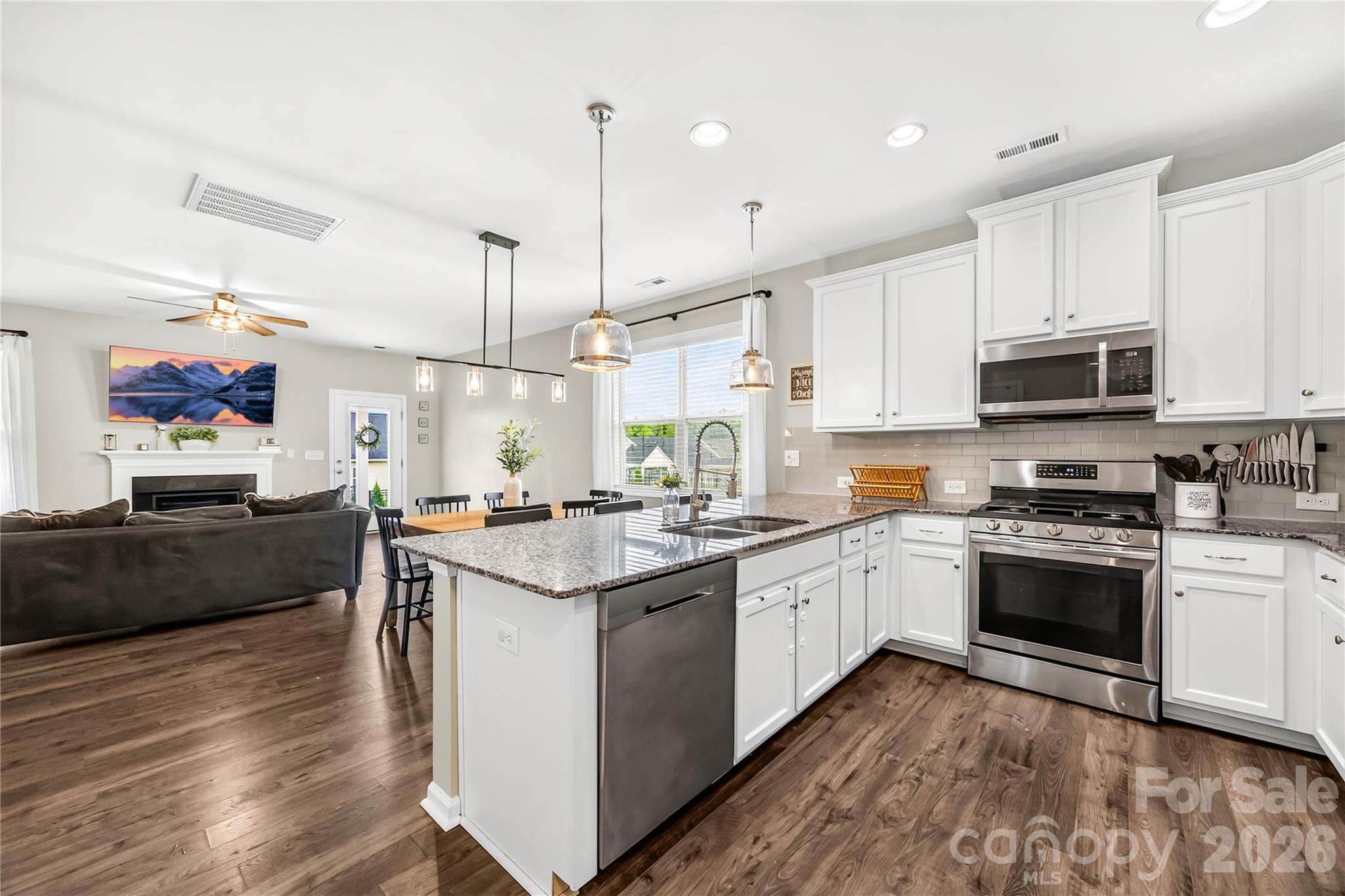 4526 Dover Court Property Photo 15