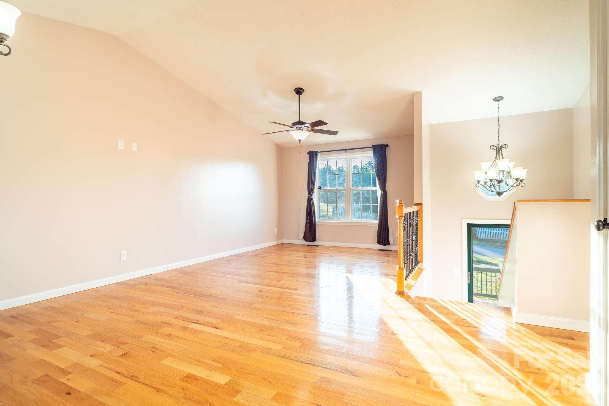 1260 Star Lane Property Photo 8